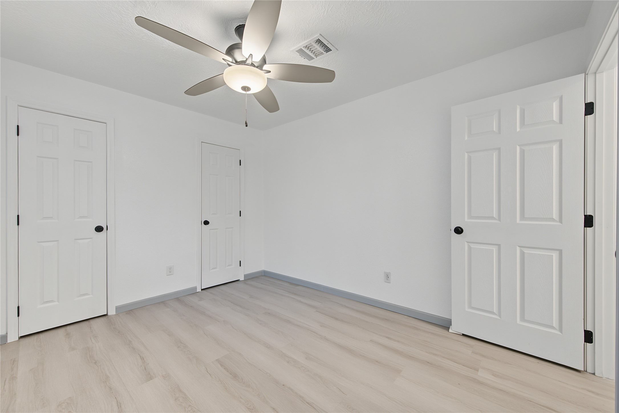 9912 Blue Bird Street Property Photo 31