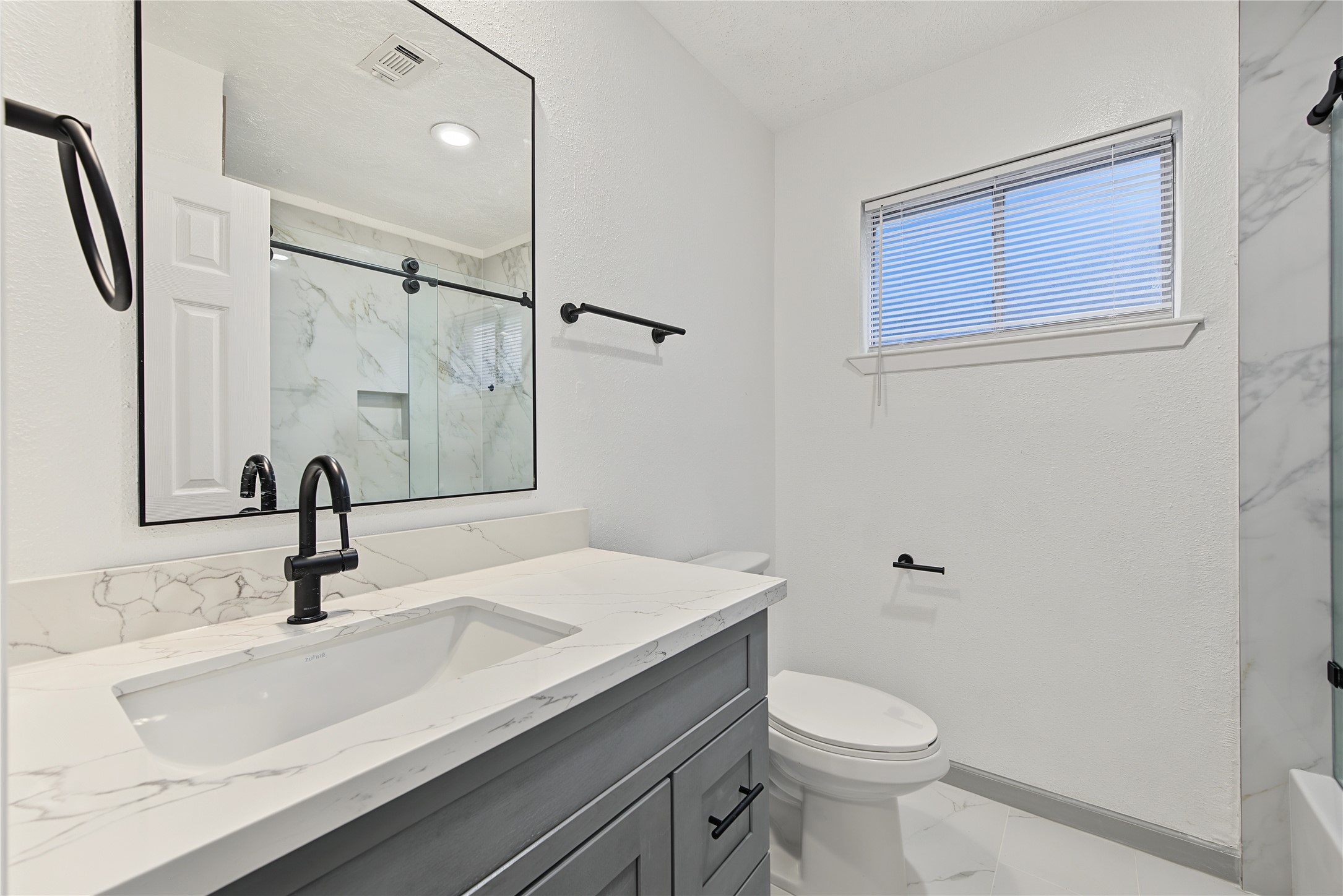 9912 Blue Bird Street Property Photo 32
