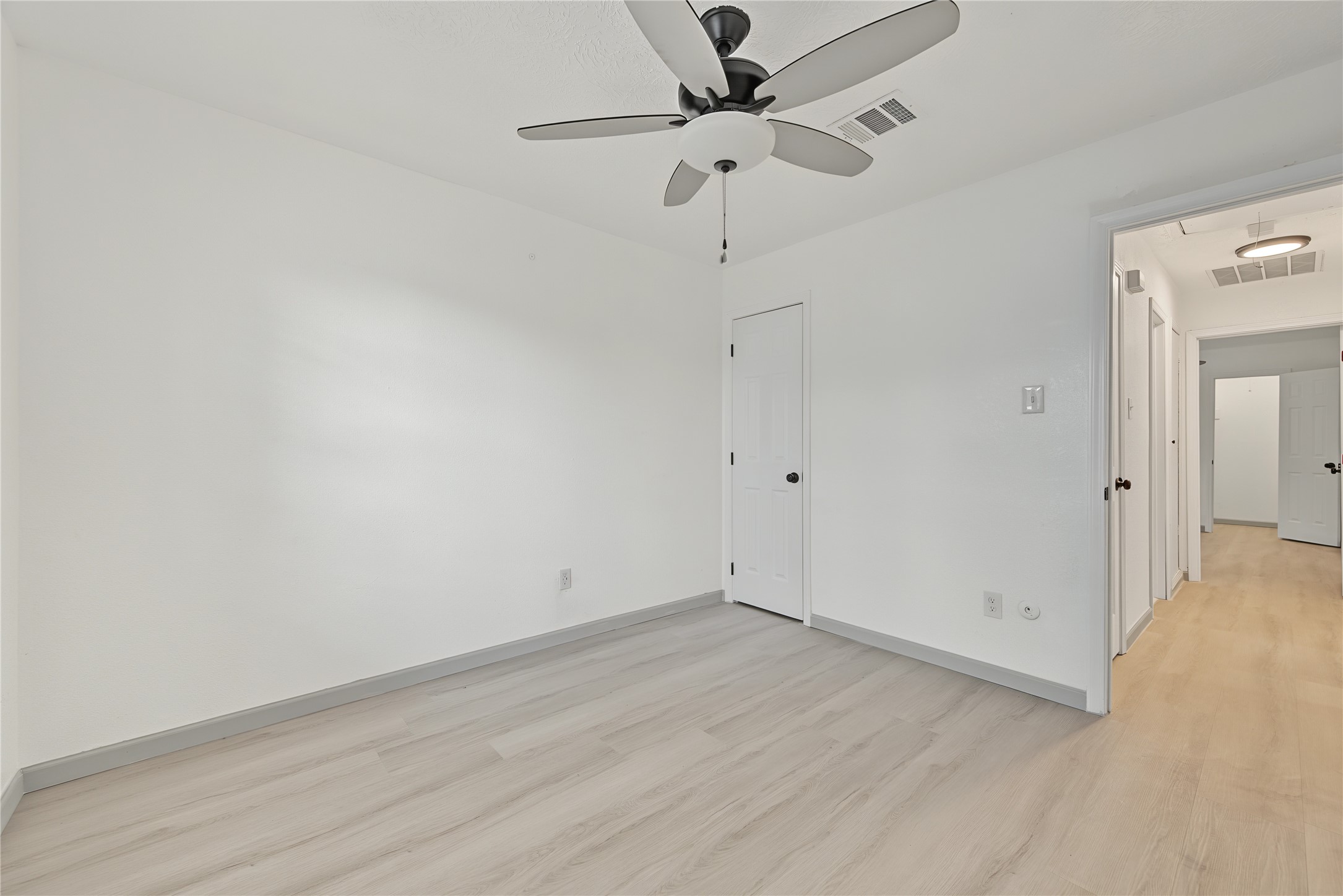 9912 Blue Bird Street Property Photo 36