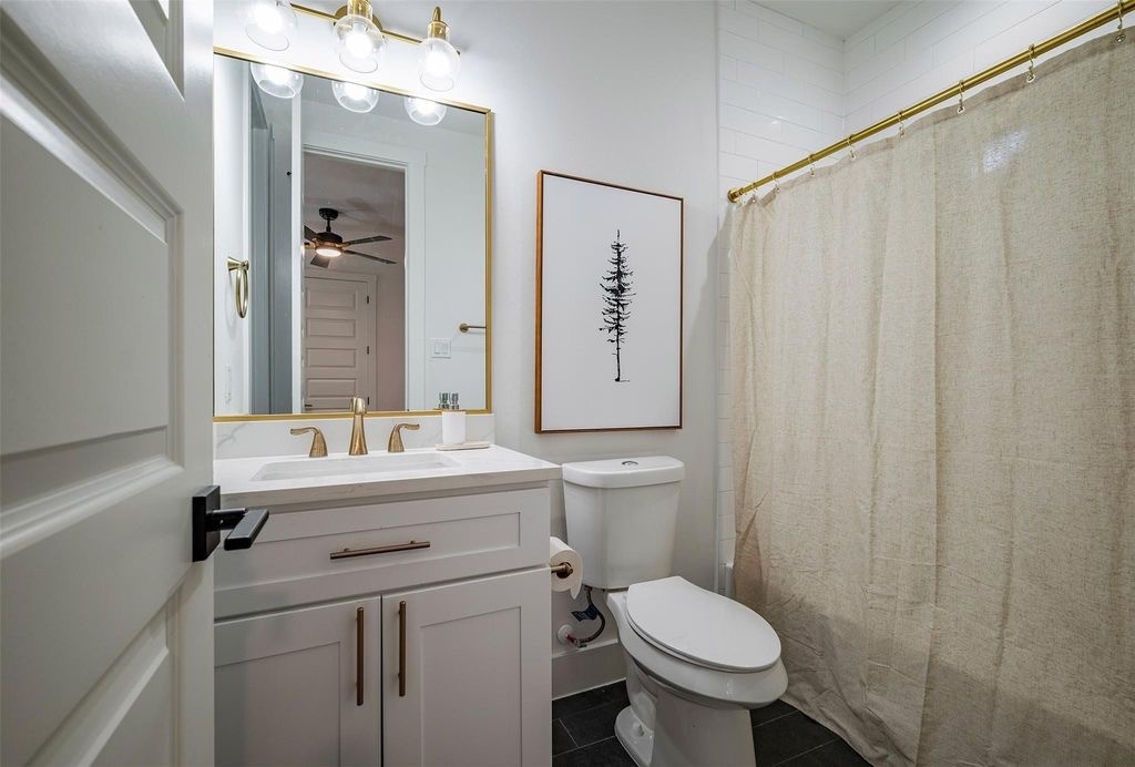 1305 E 27th Street B Property Photo 14