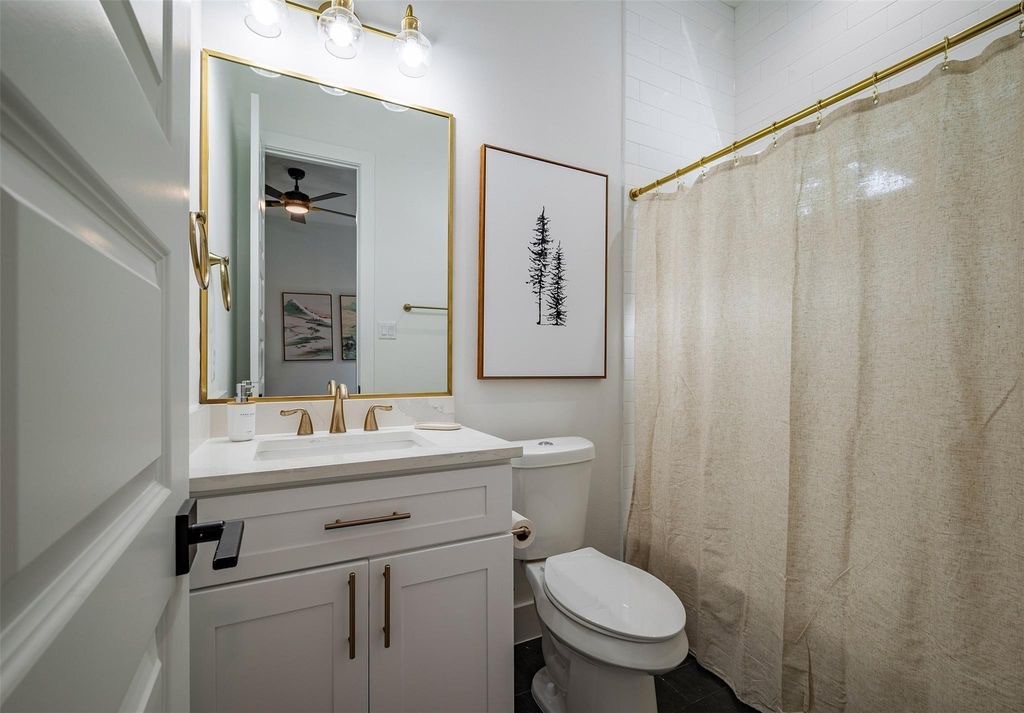 1305 E 27th Street B Property Photo 18