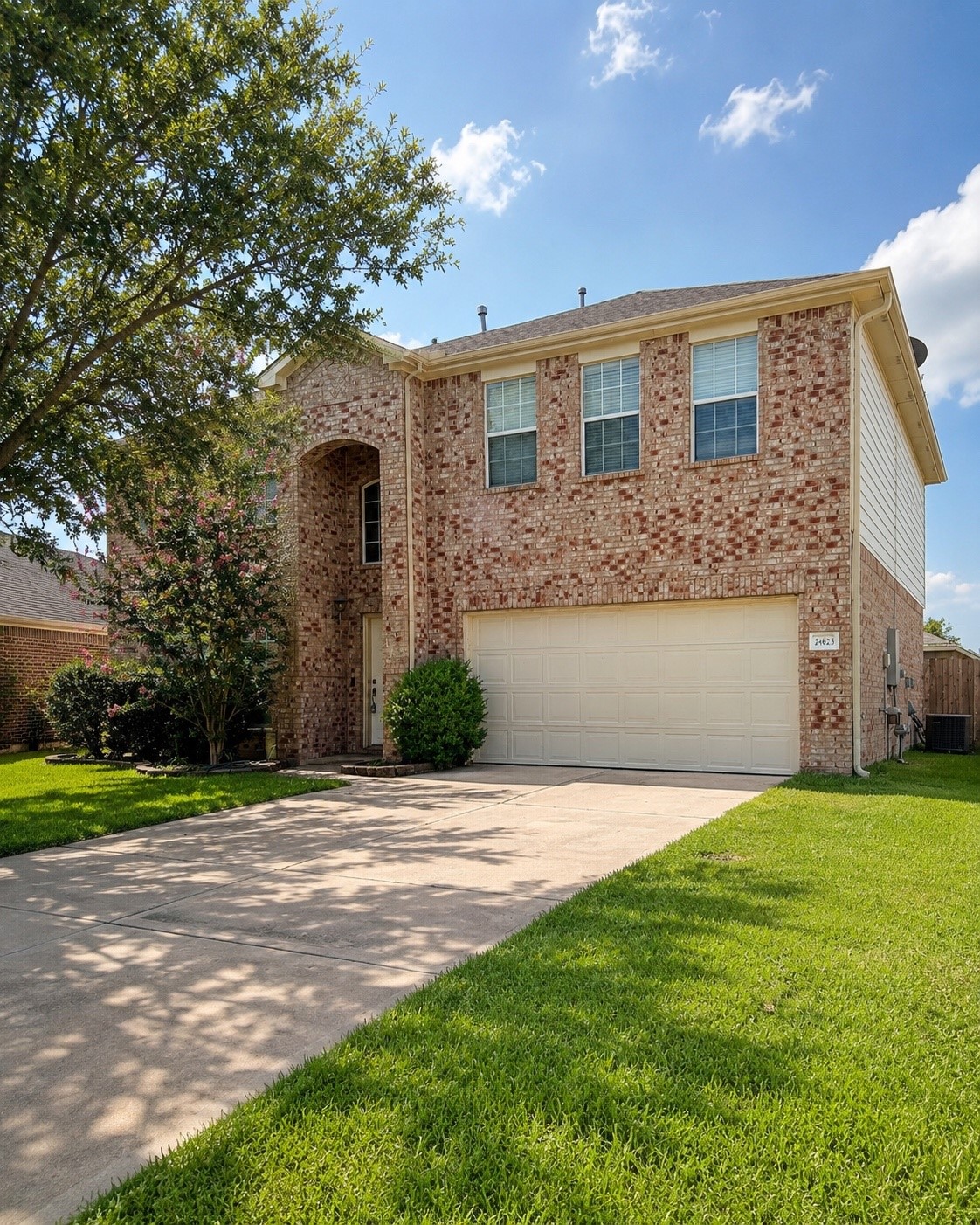 24623 Colonial Maple Drive Property Photo 1