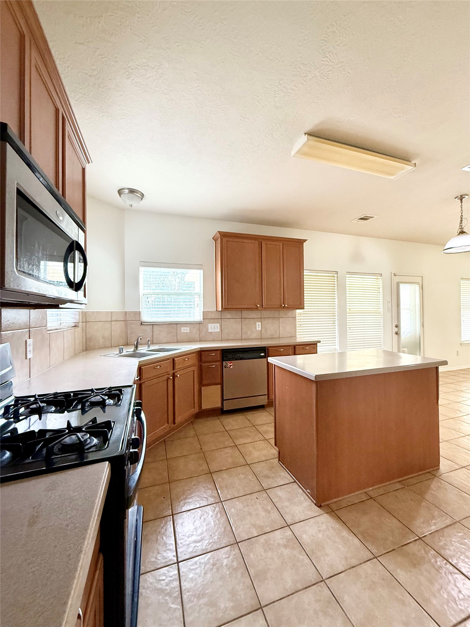 24623 Colonial Maple Drive Property Photo 11