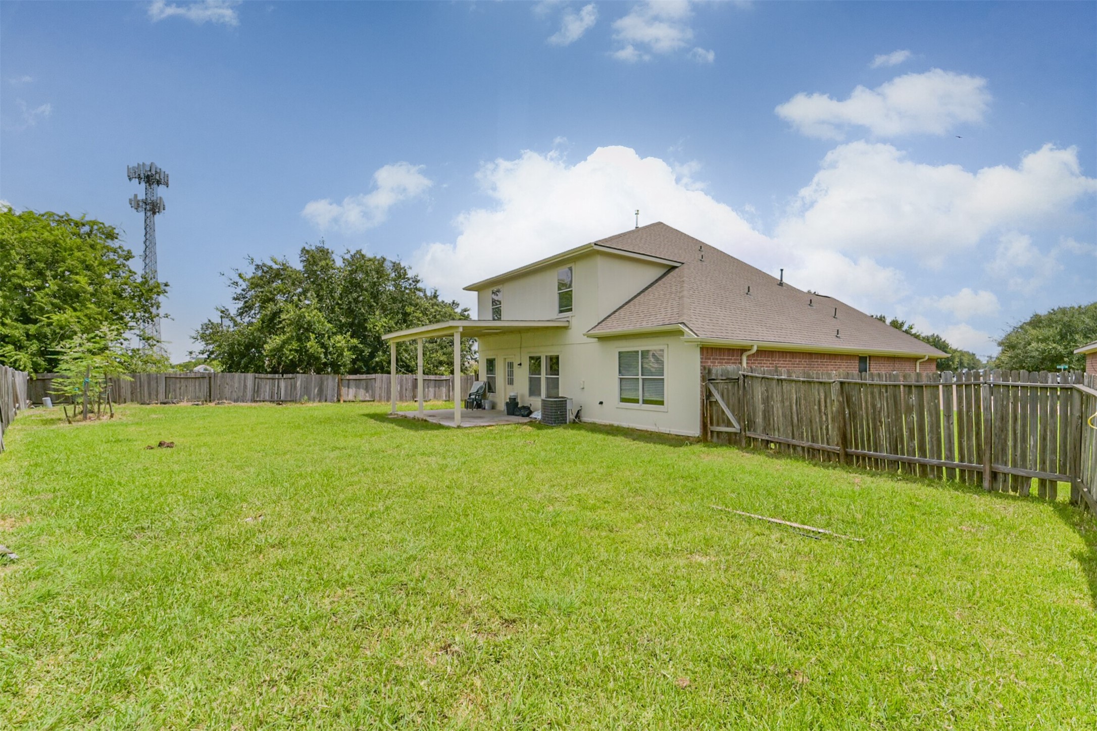 7102 Calix Lane Property Photo 6