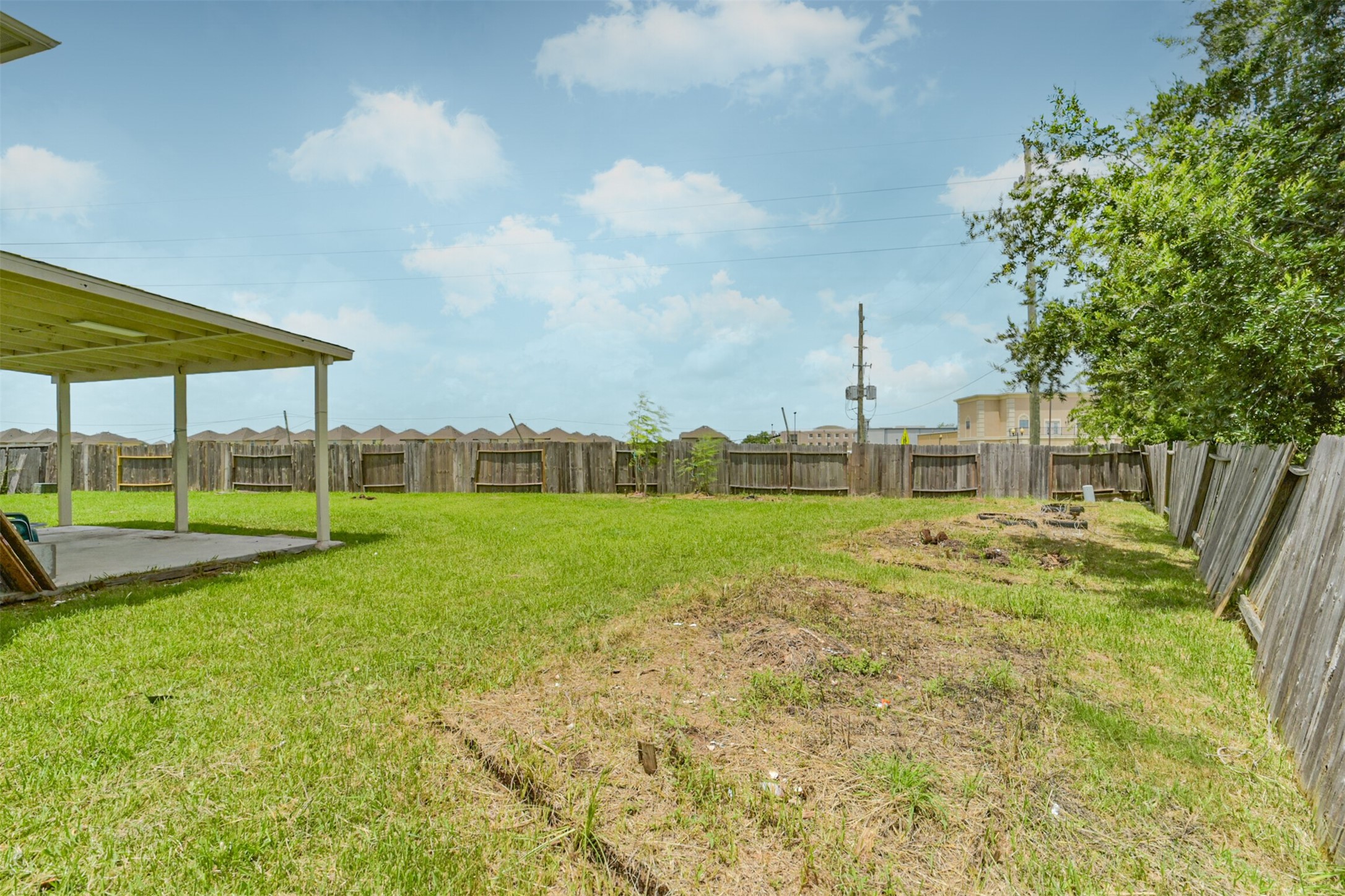 7102 Calix Lane Property Photo 8