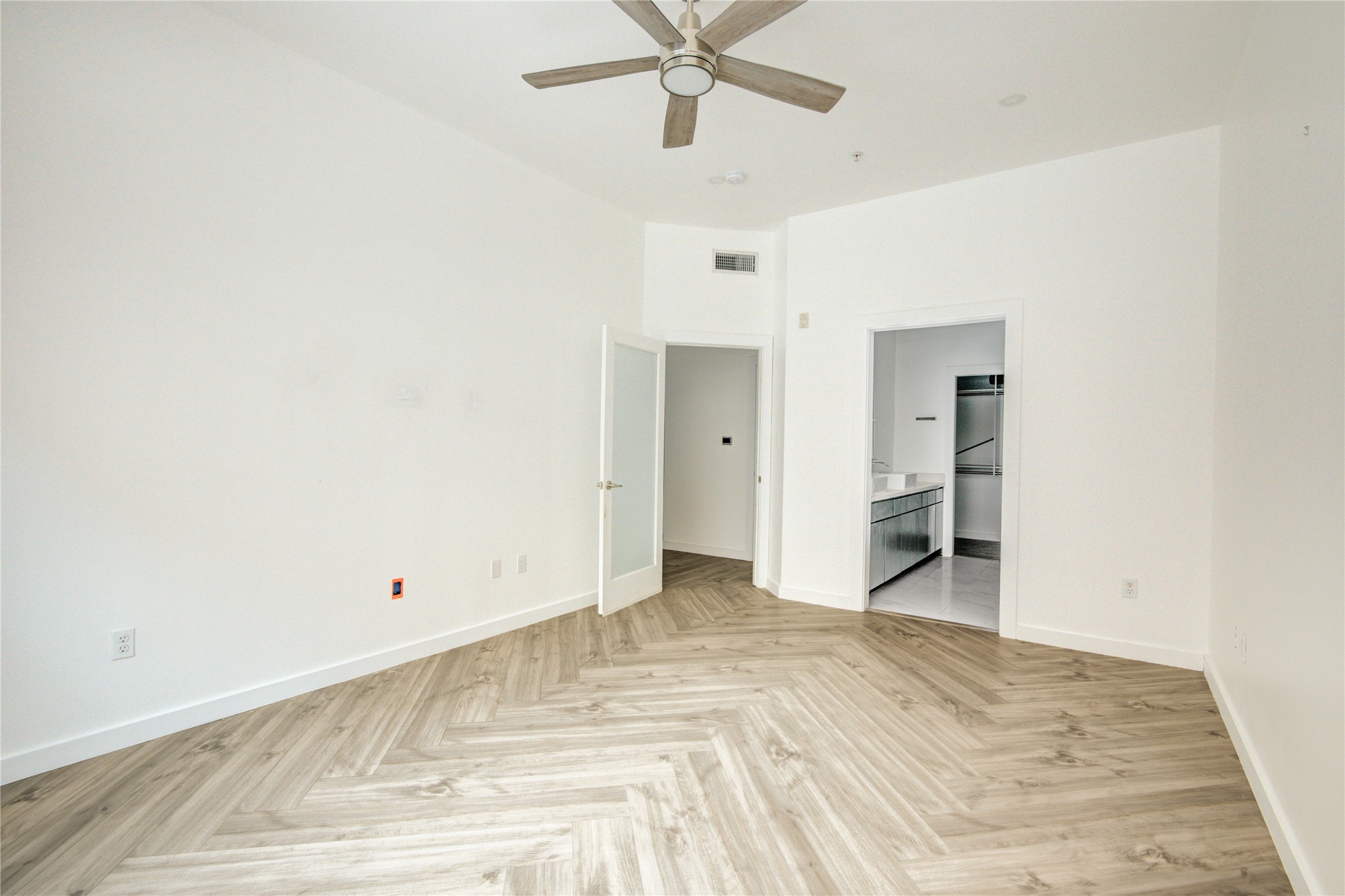 300 St Joseph Parkway 101 Property Photo 14