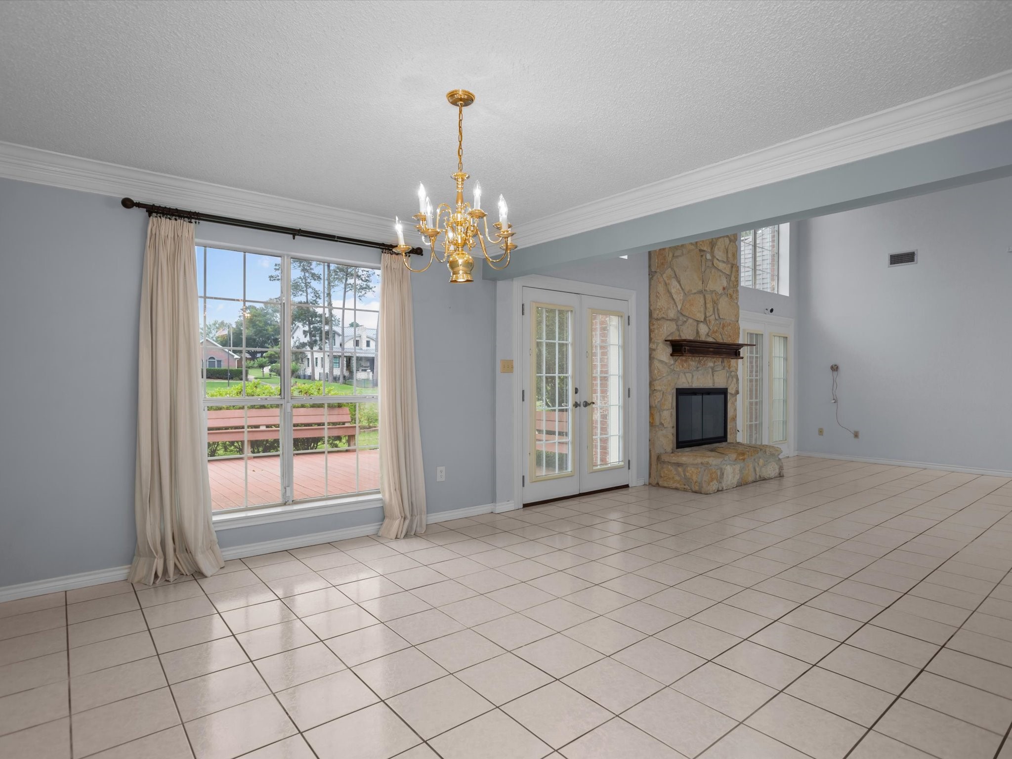 123 Crown Colony Drive Property Photo 11