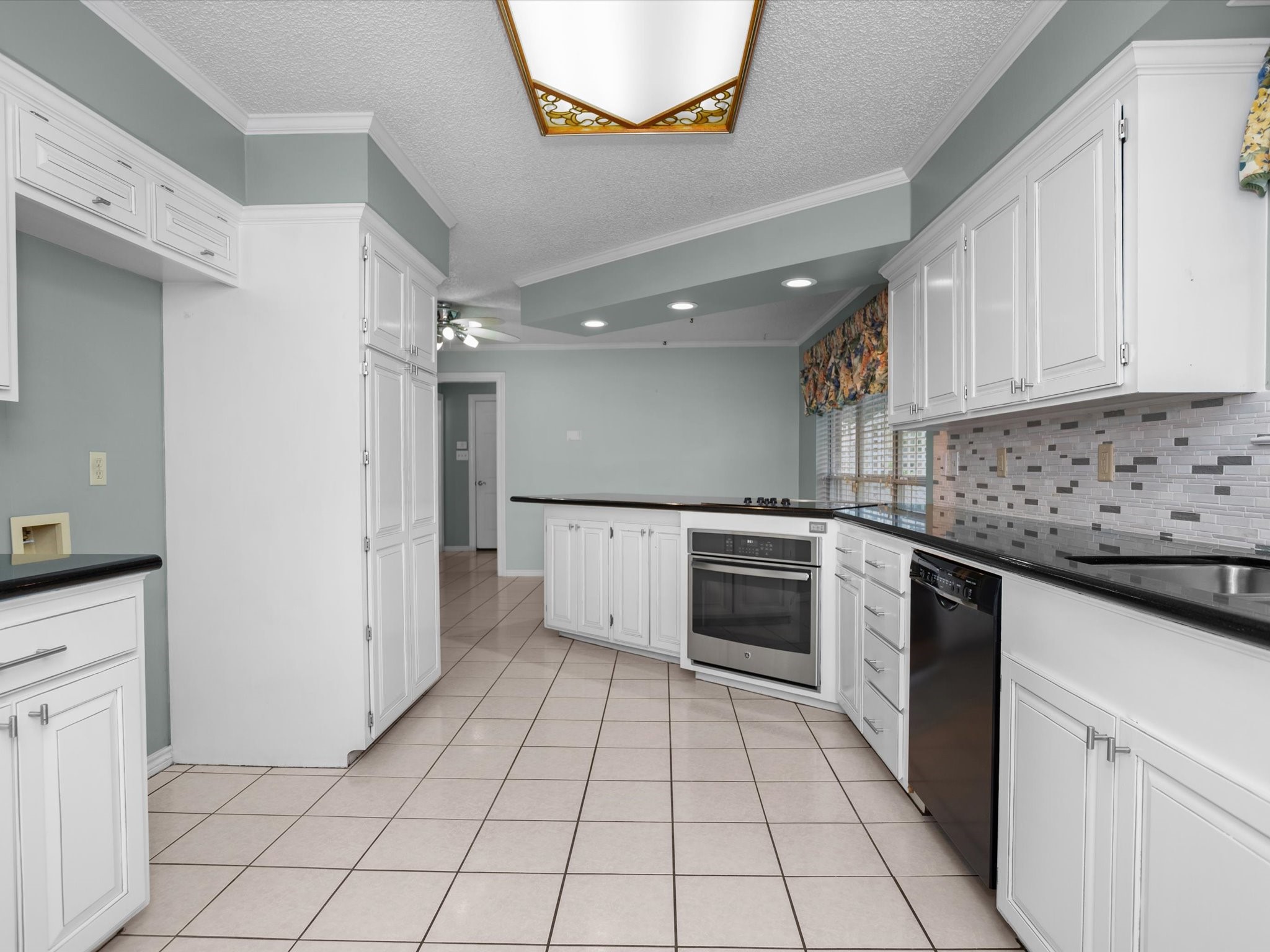 123 Crown Colony Drive Property Photo 14