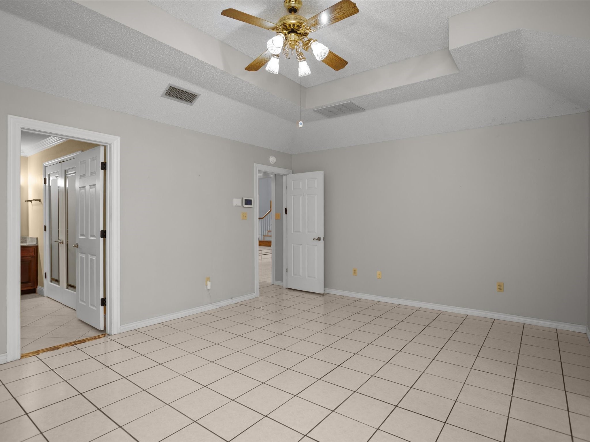123 Crown Colony Drive Property Photo 24