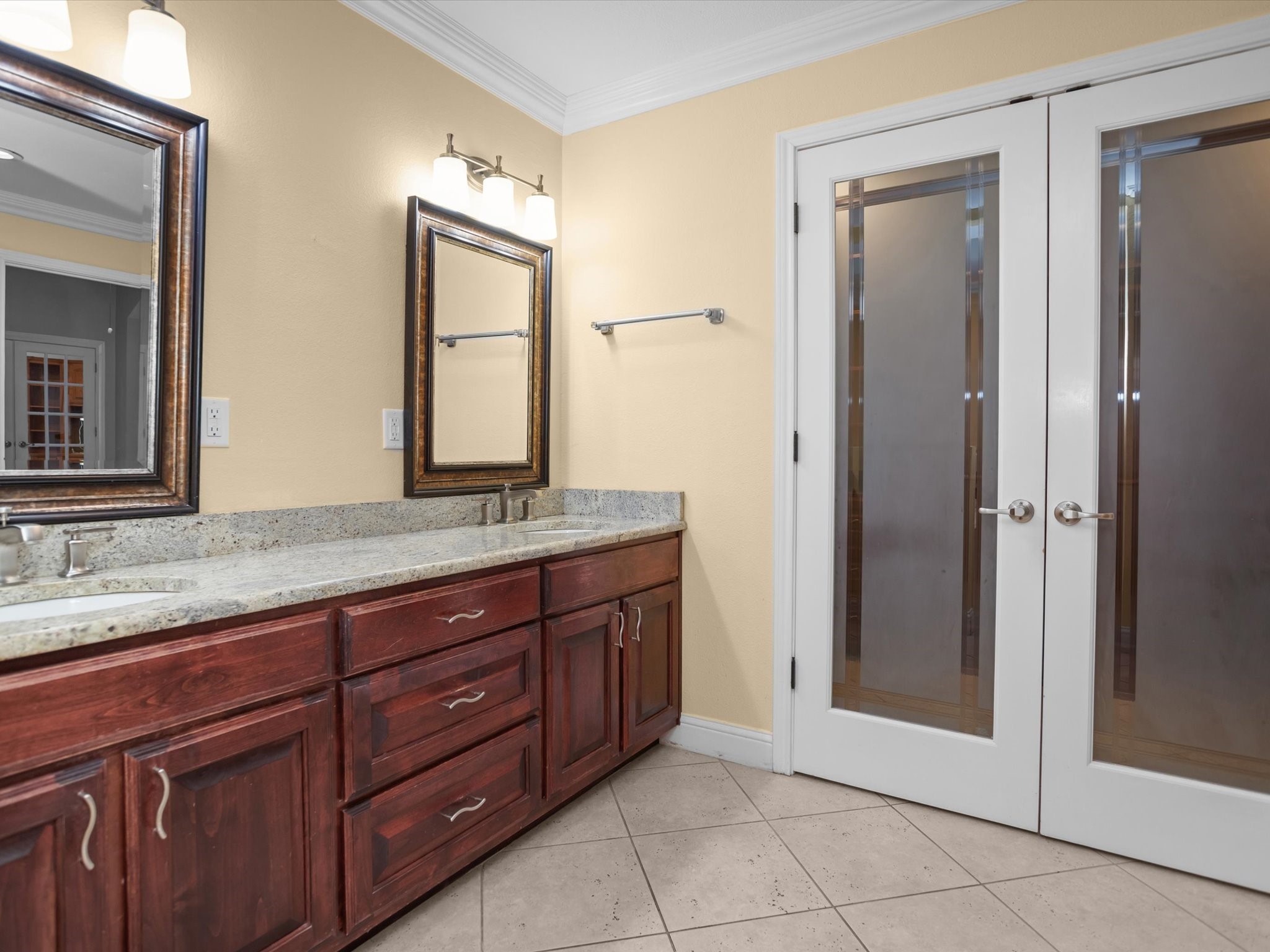 123 Crown Colony Drive Property Photo 28