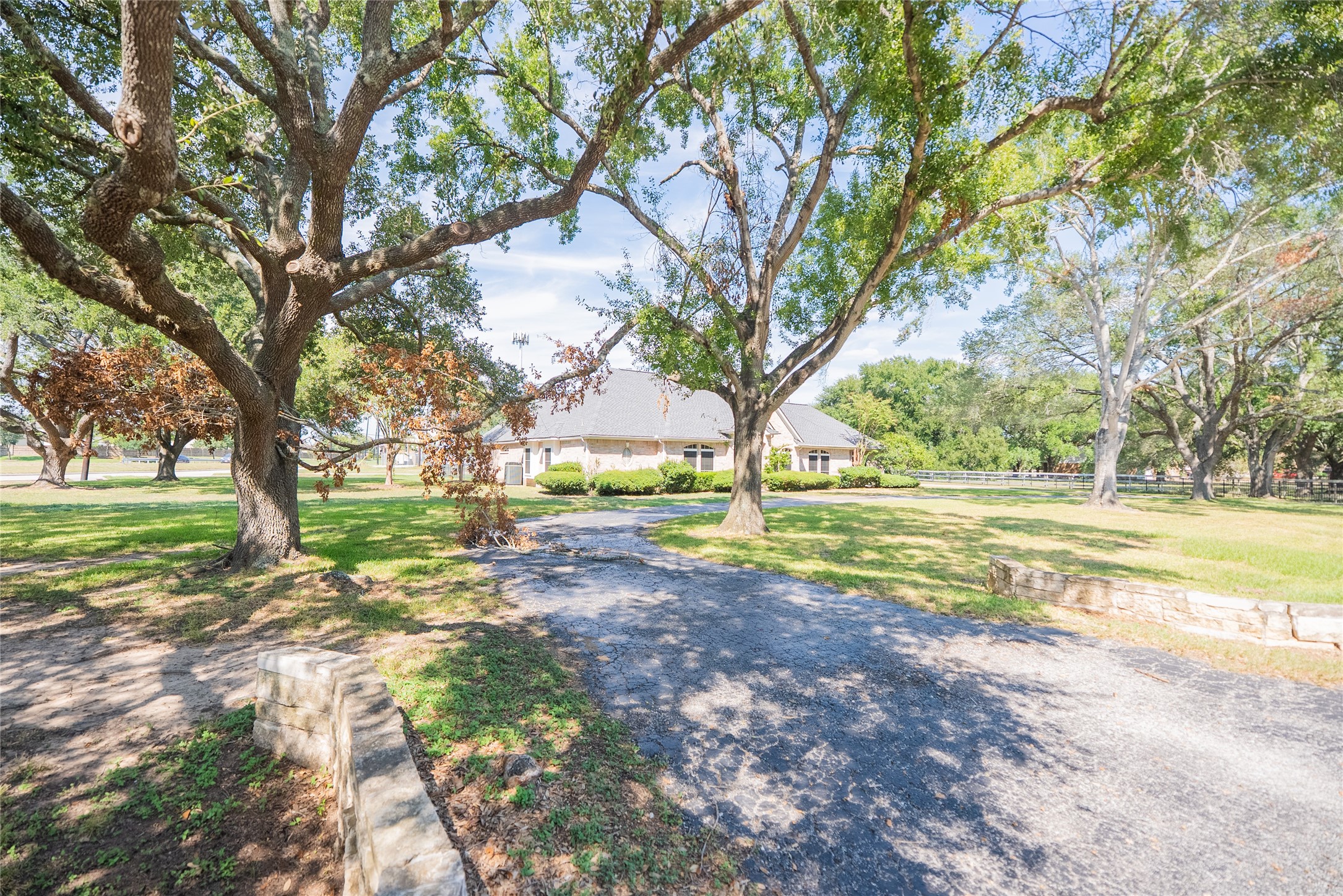 26910 Willow Ln Property Photo 3