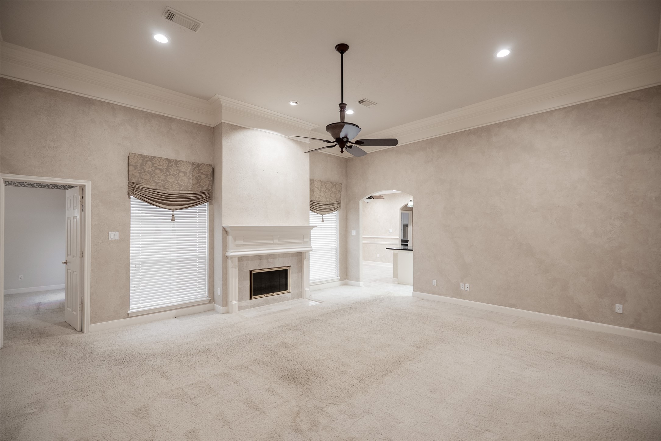 26910 Willow Ln Property Photo 5