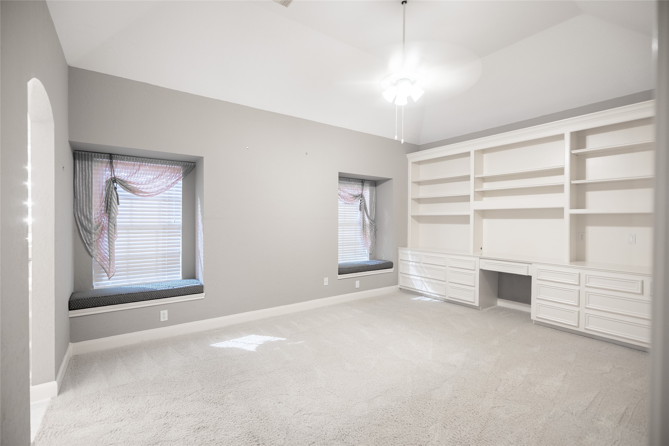 26910 Willow Ln Property Photo 8