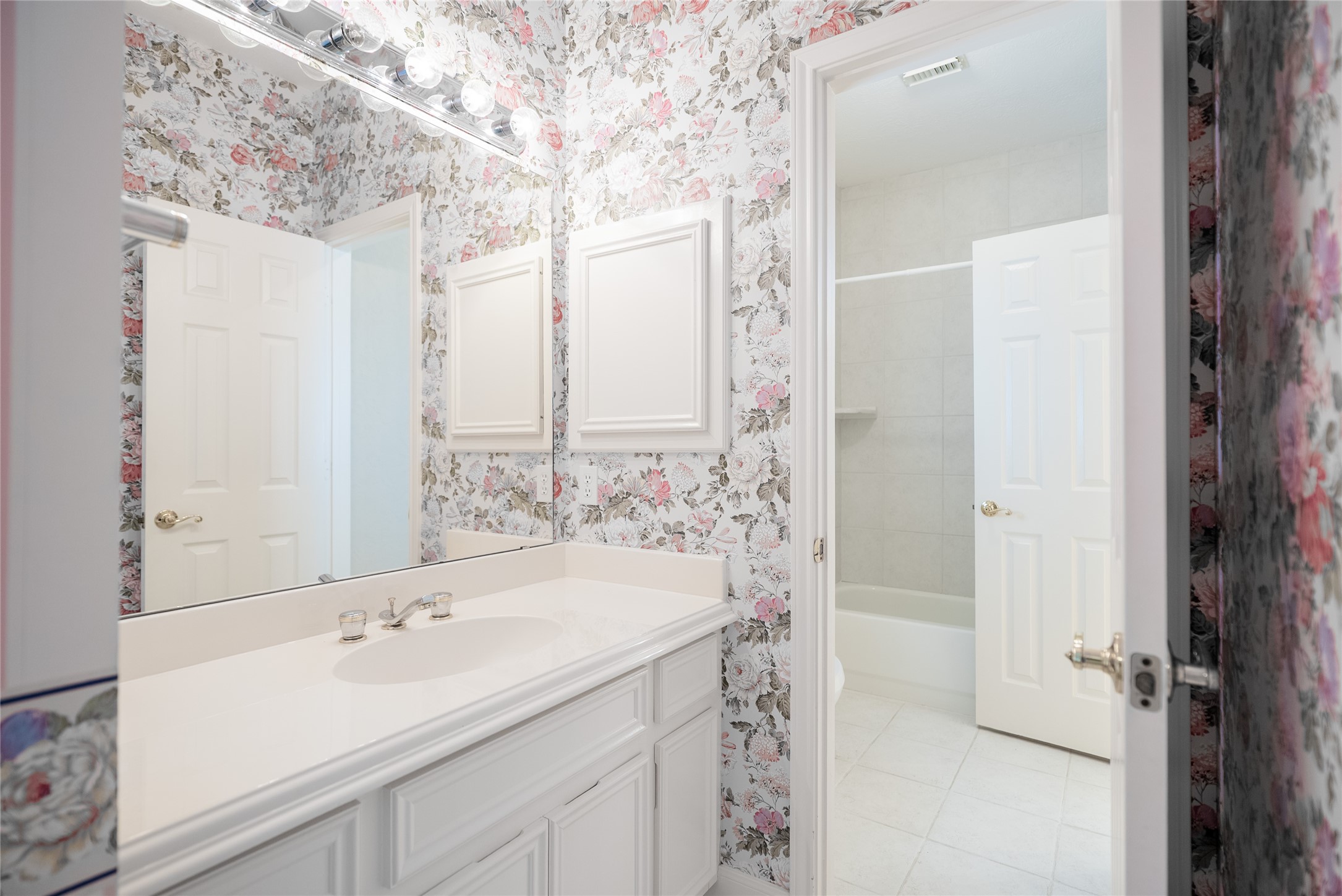 26910 Willow Ln Property Photo 14
