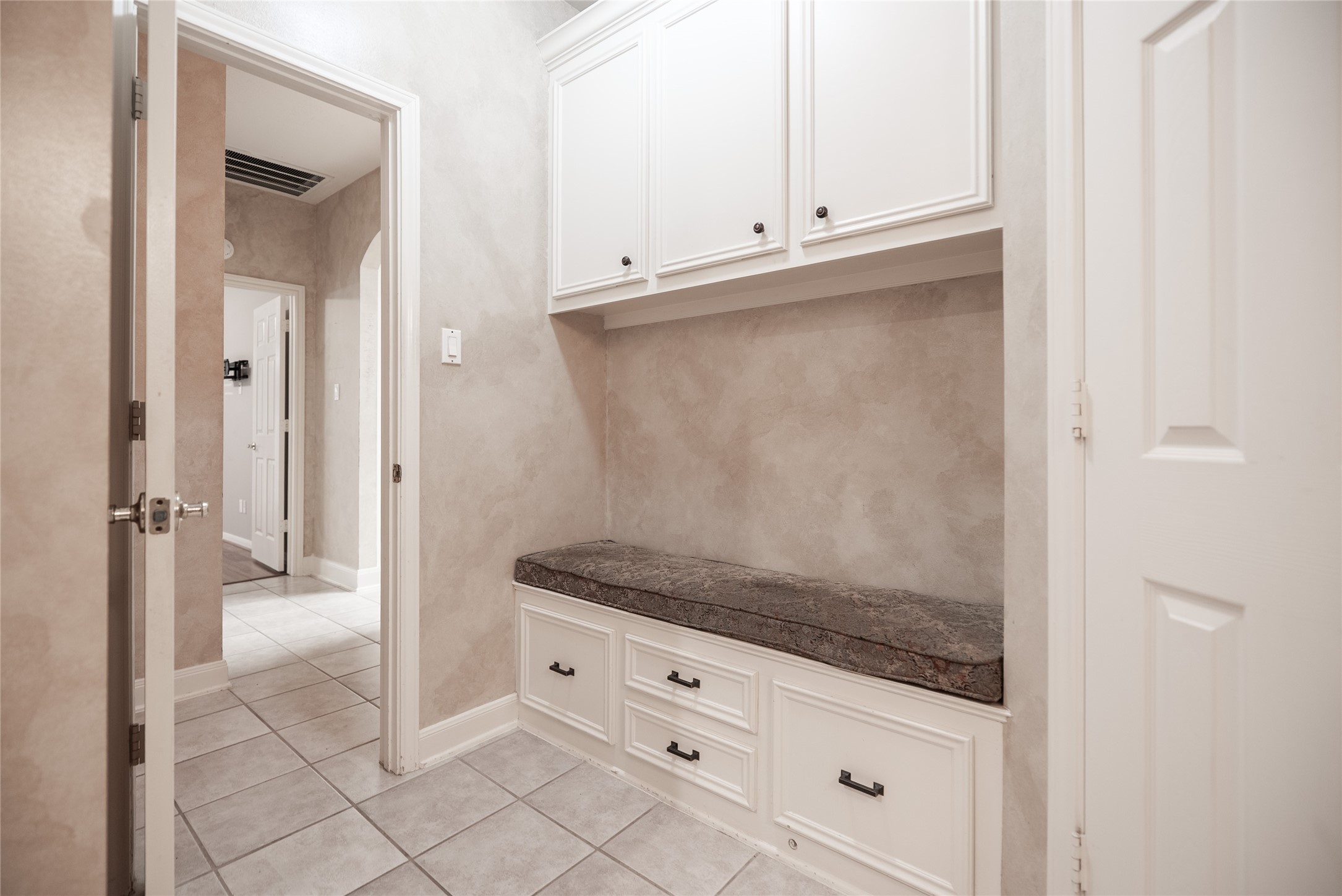 26910 Willow Ln Property Photo 17