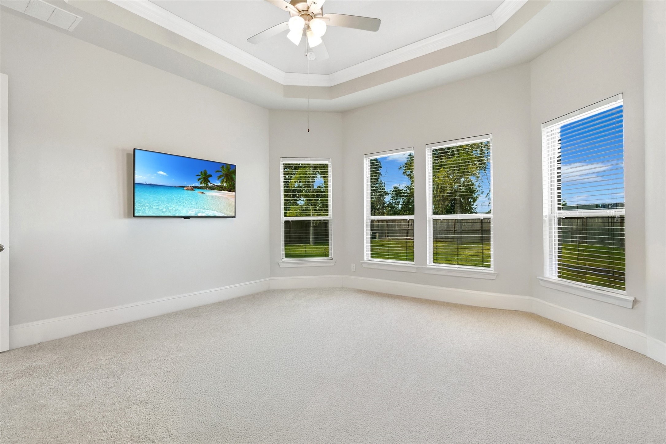8915 Forest Side Drive Property Photo 17