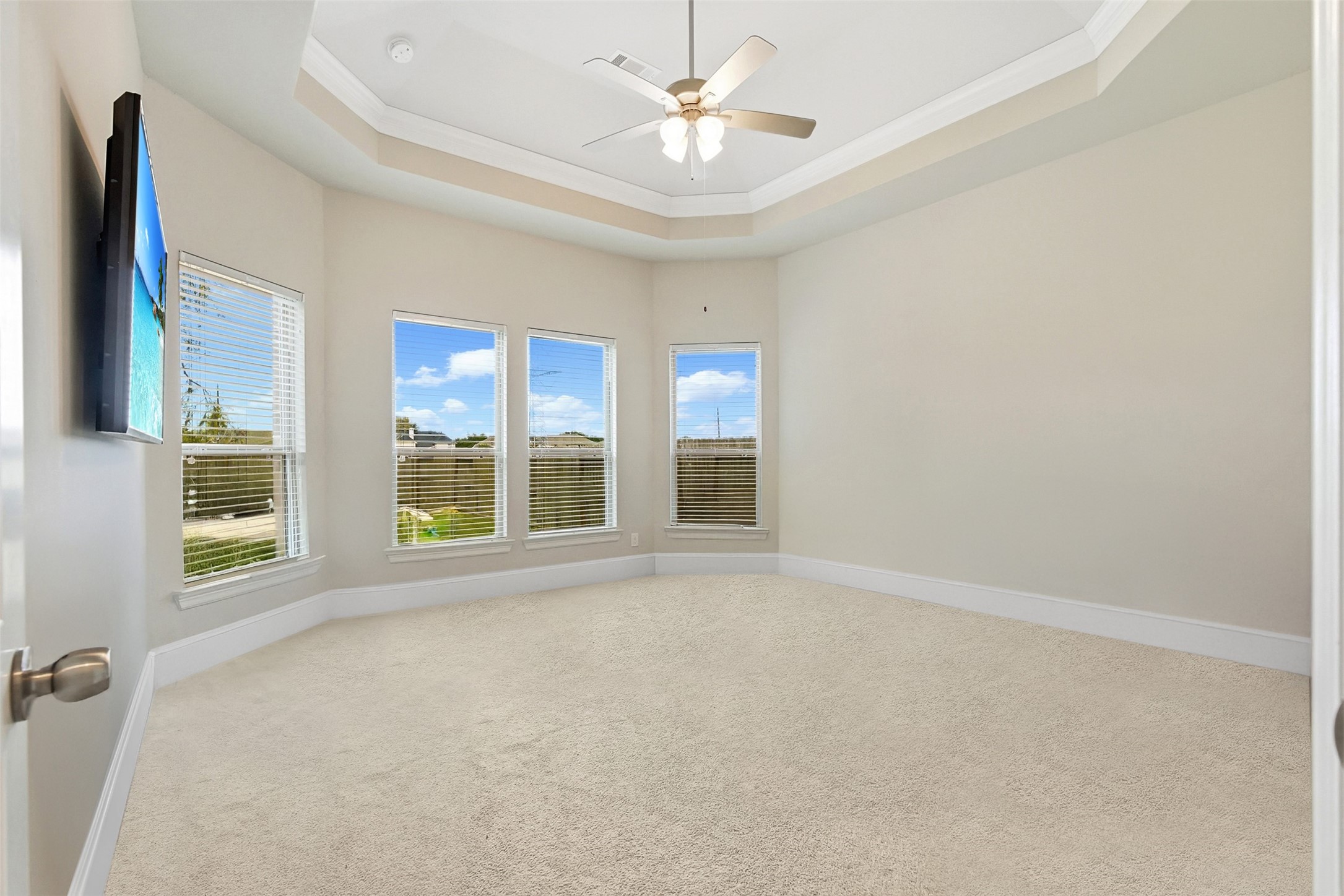 8915 Forest Side Drive Property Photo 18