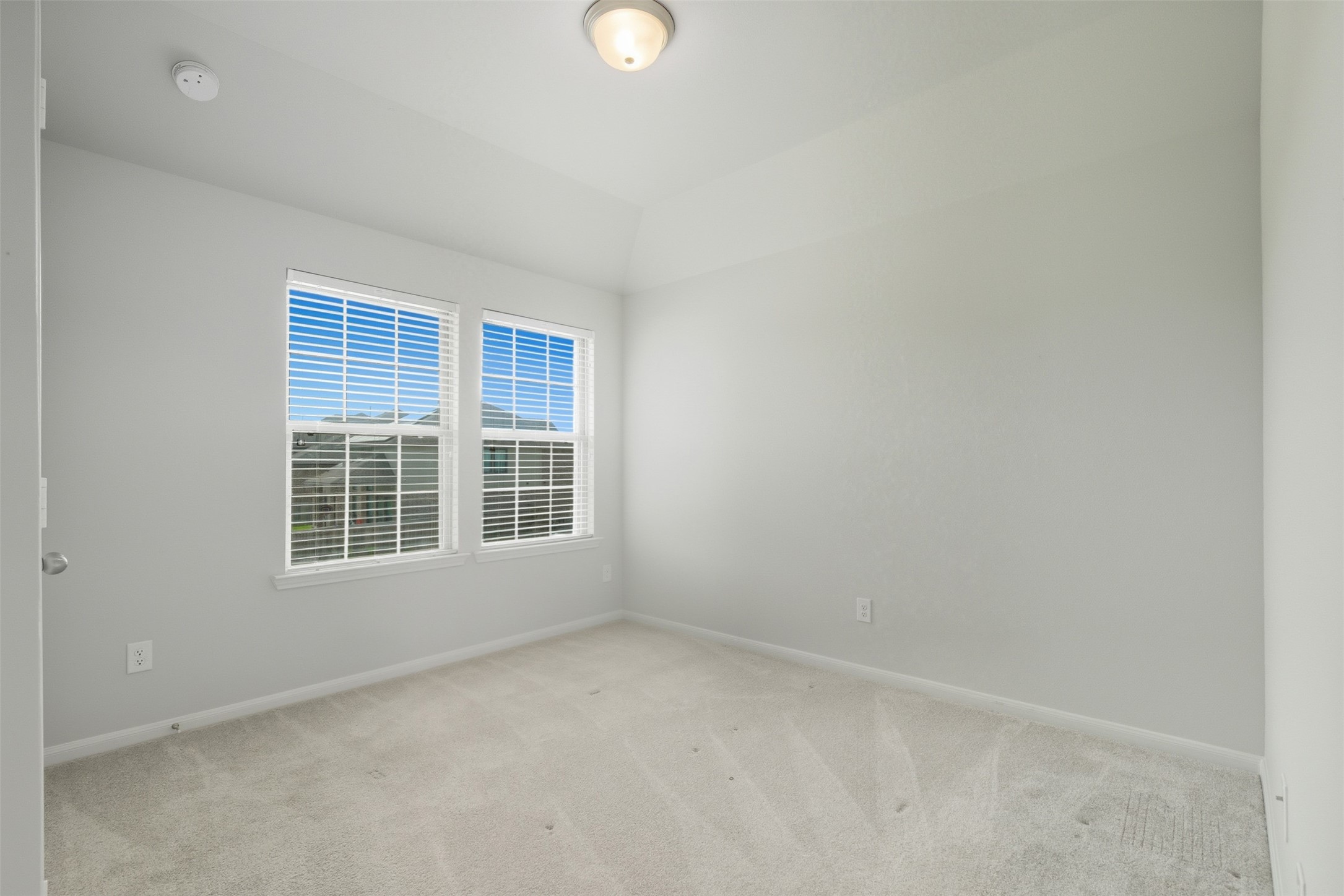 8915 Forest Side Drive Property Photo 30