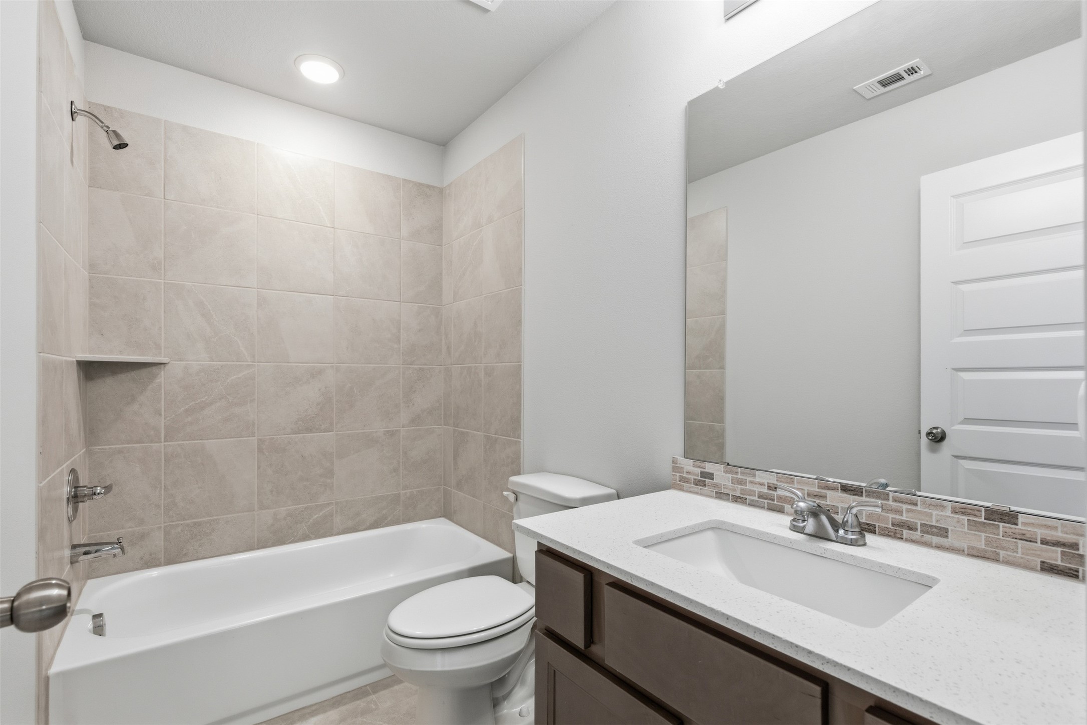 8915 Forest Side Drive Property Photo 32