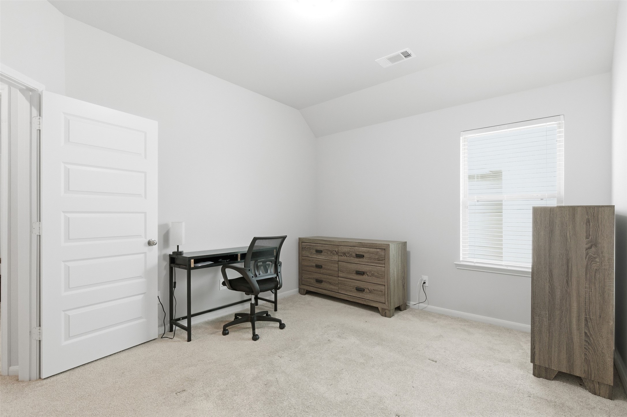 8915 Forest Side Drive Property Photo 33