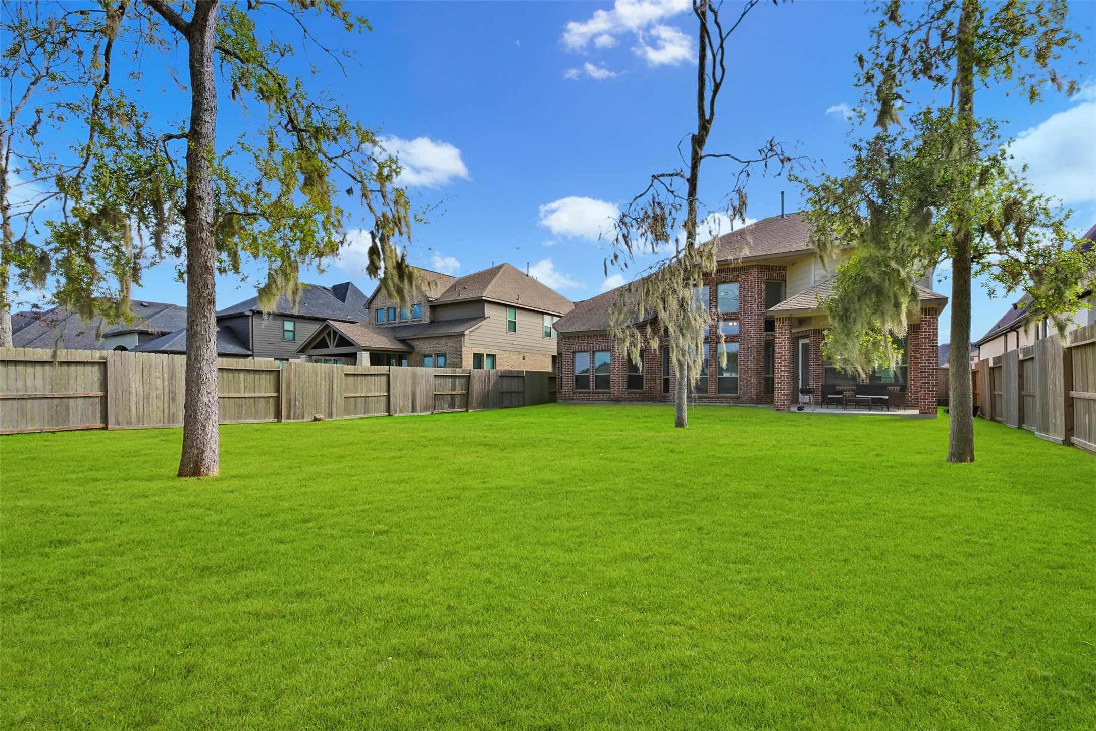 8915 Forest Side Drive Property Photo 38
