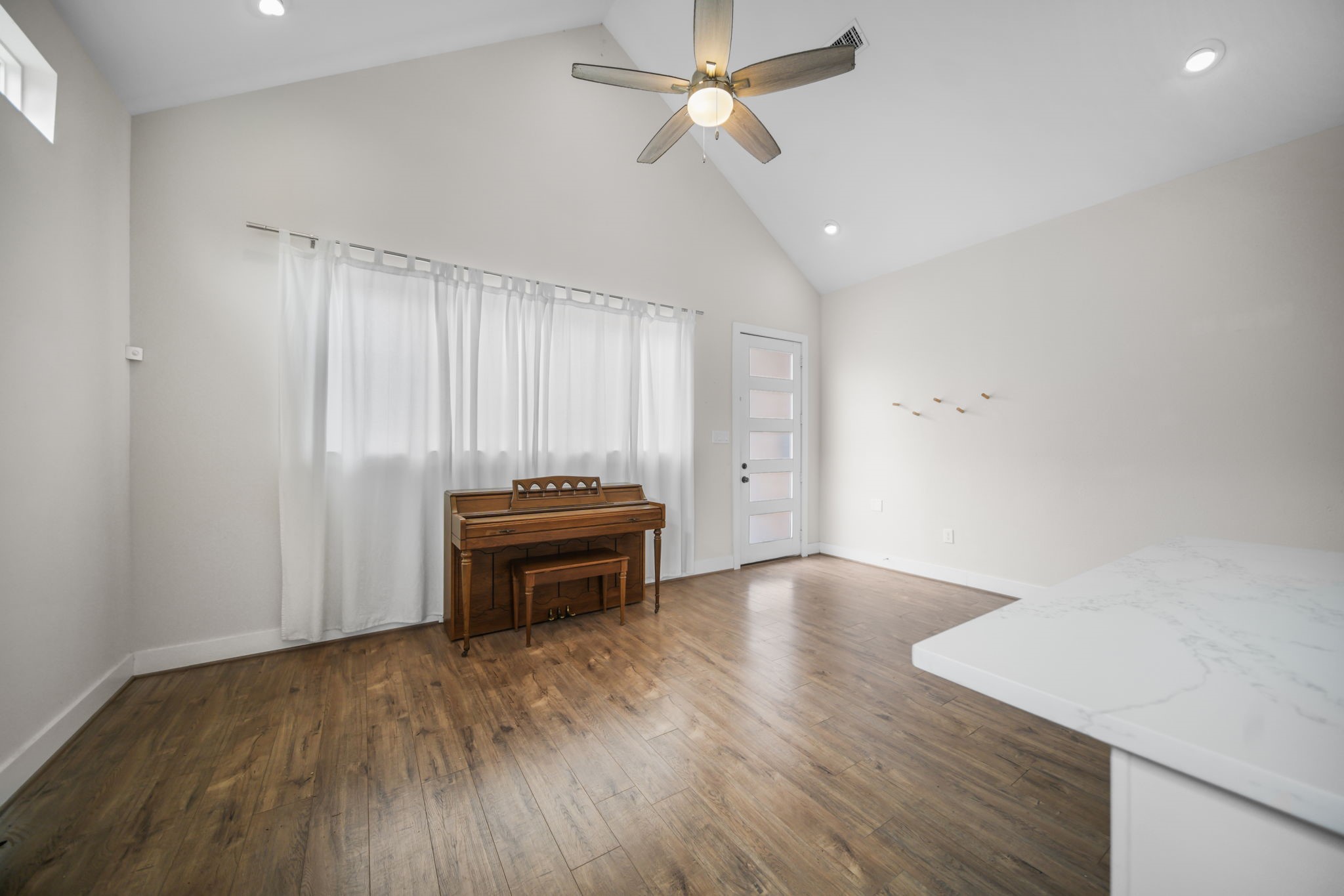 5415 Margarita Street Property Photo 8