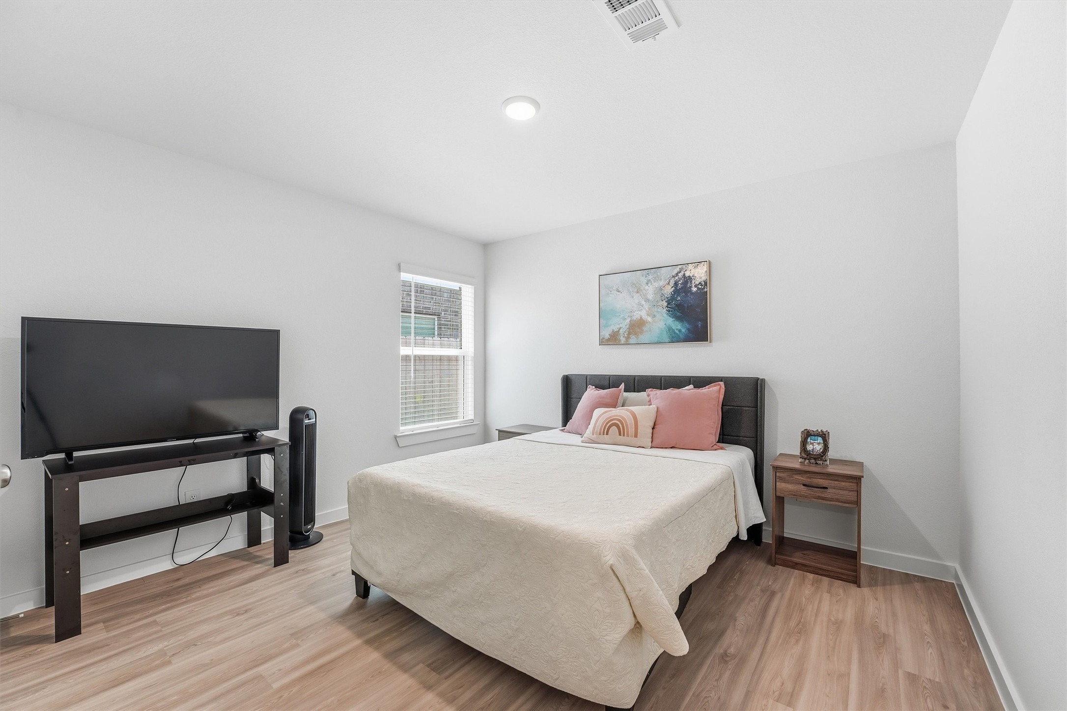 8611 Pier Cove Drive Property Photo 8