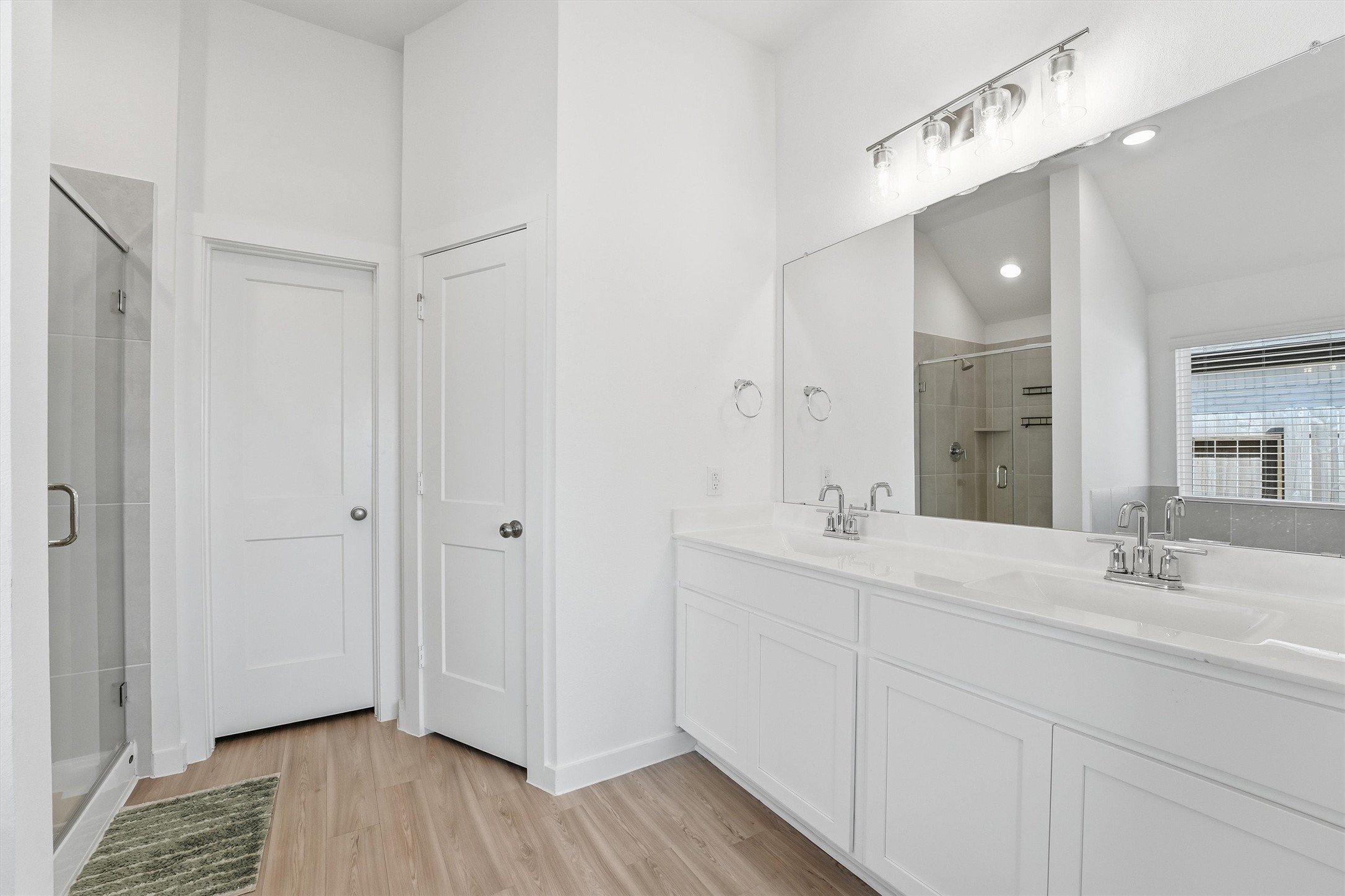 8611 Pier Cove Drive Property Photo 12