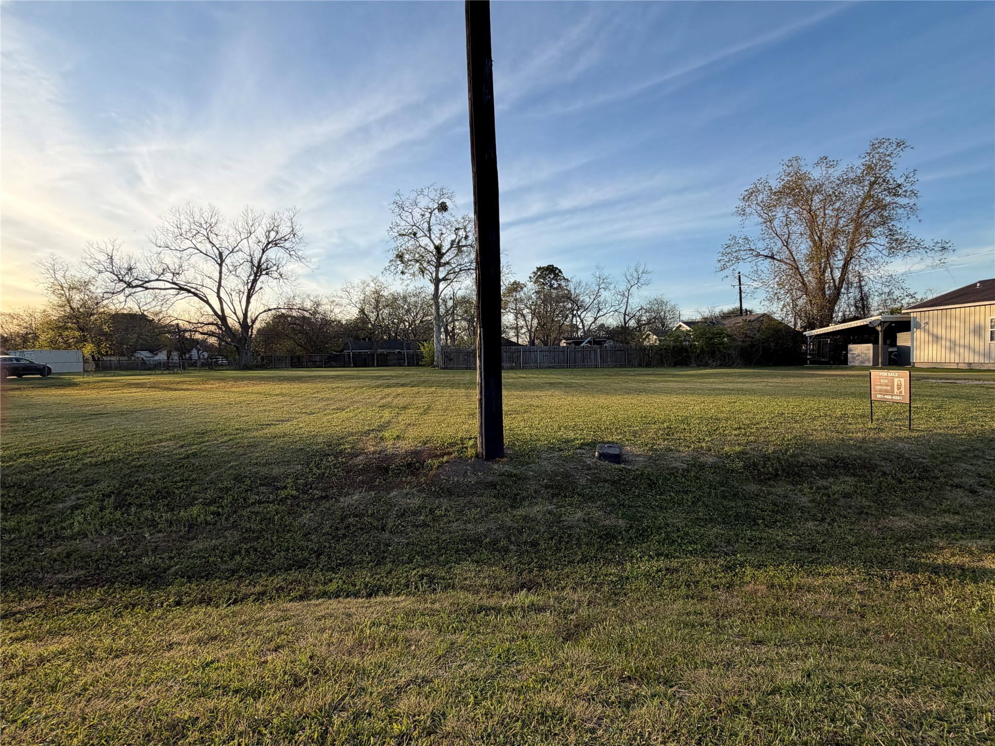 1007 E 2nd Street Property Photo 6