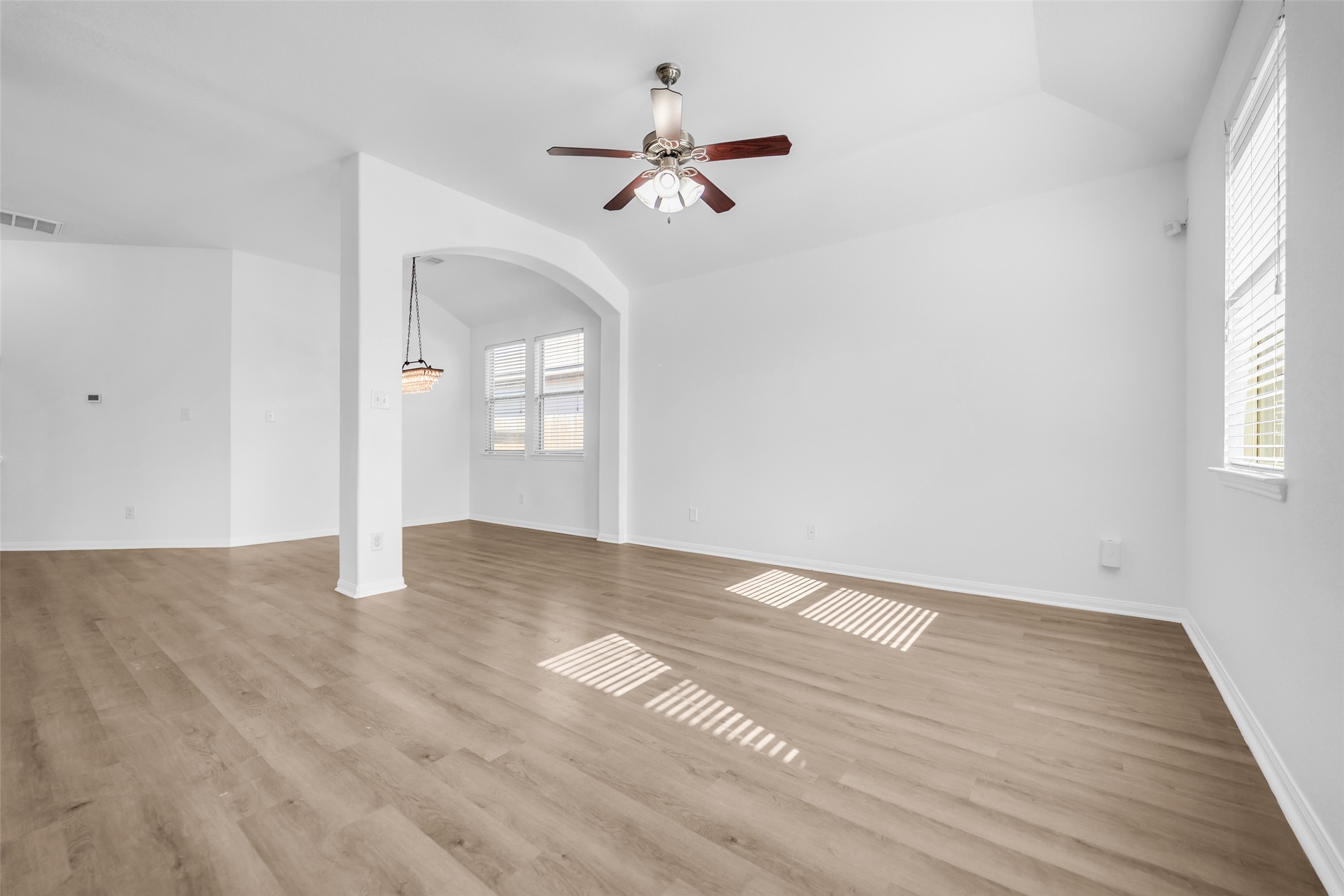 4707 Waukegan Road Property Photo 6