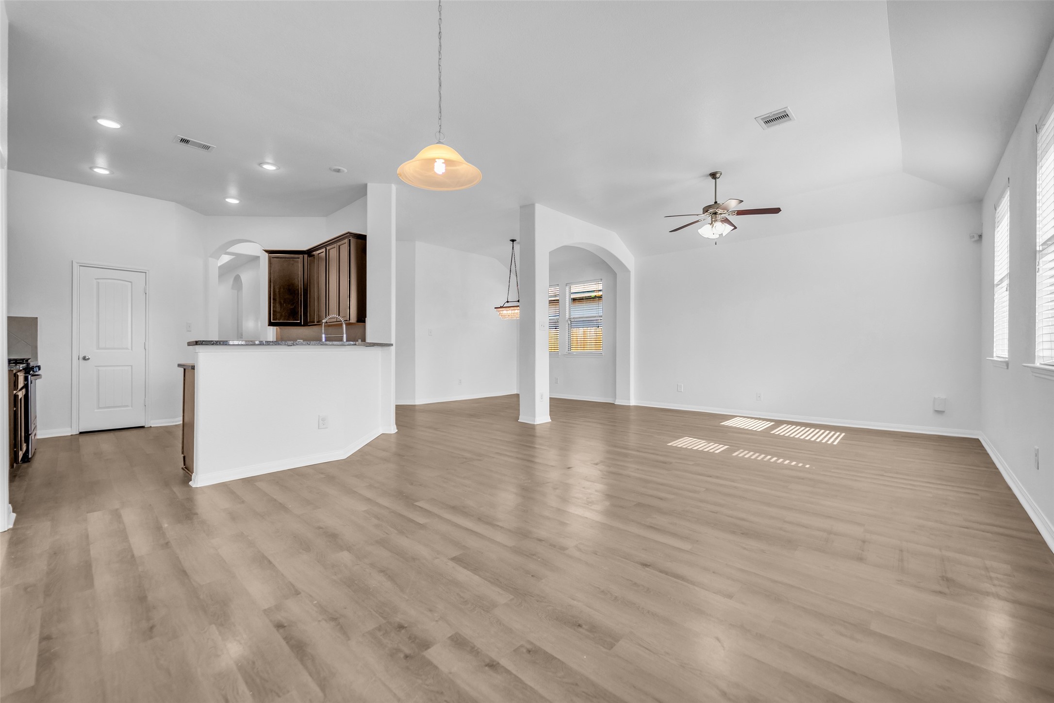 4707 Waukegan Road Property Photo 7