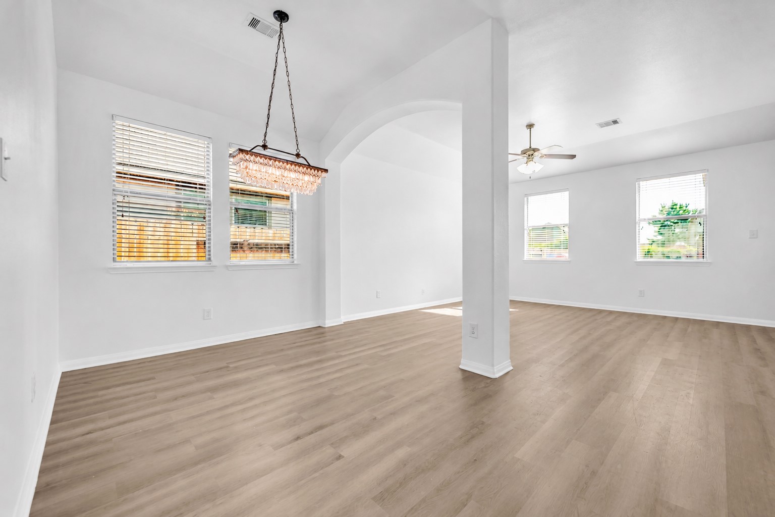4707 Waukegan Road Property Photo 10