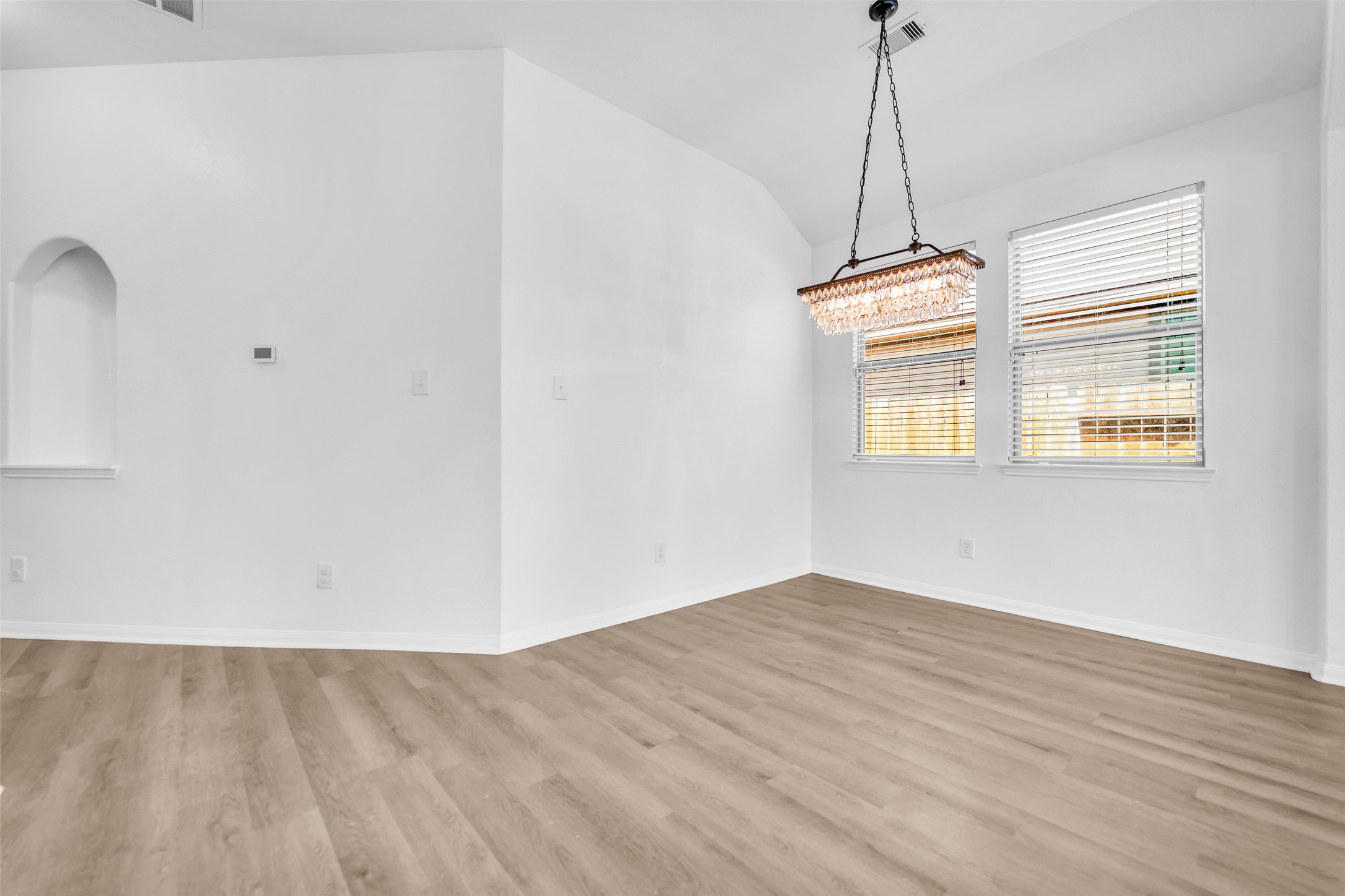 4707 Waukegan Road Property Photo 11
