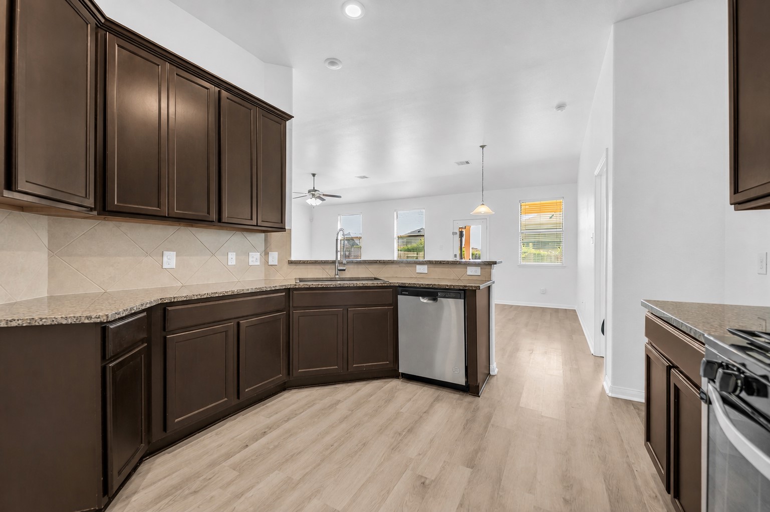 4707 Waukegan Road Property Photo 12