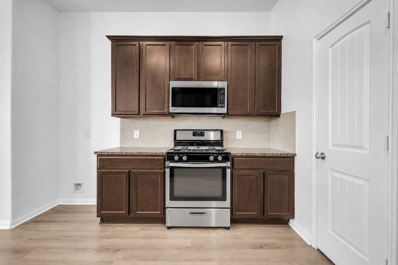 4707 Waukegan Road Property Photo 13