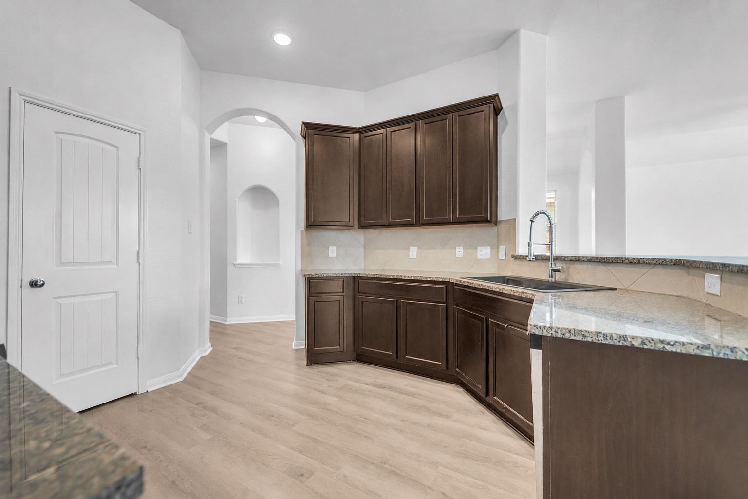 4707 Waukegan Road Property Photo 14