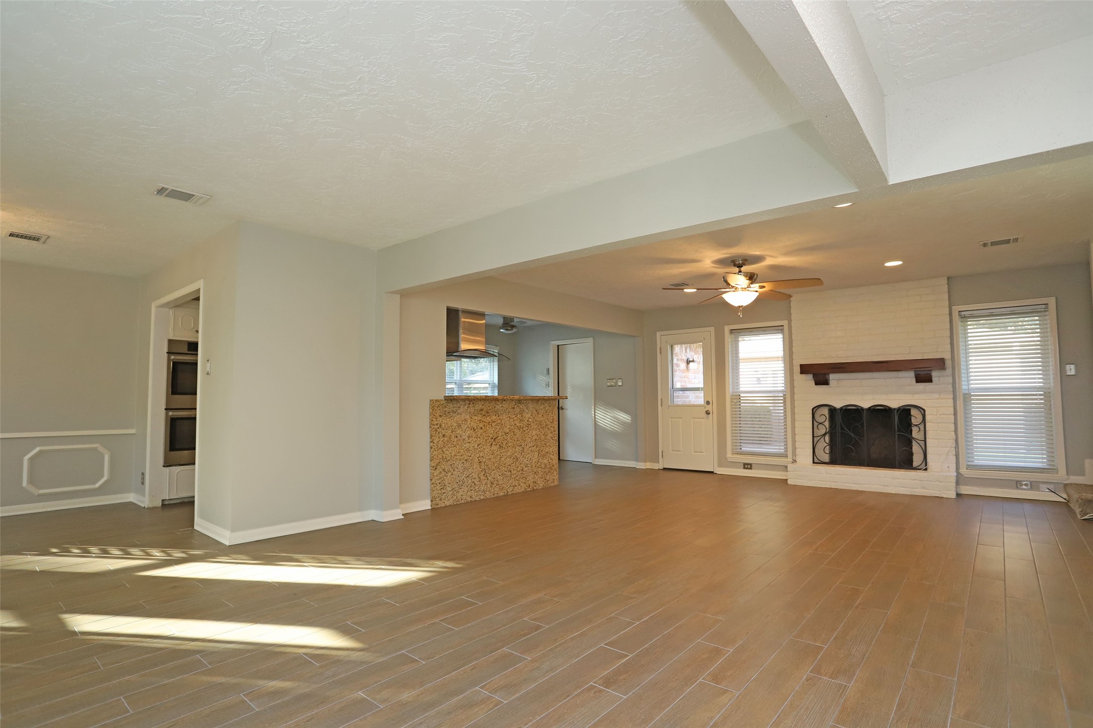 12870 Westella Drive Property Photo 3