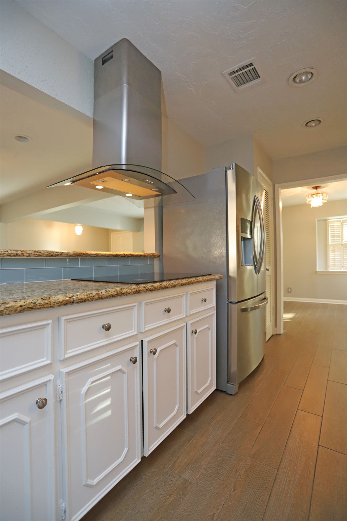 12870 Westella Drive Property Photo 8