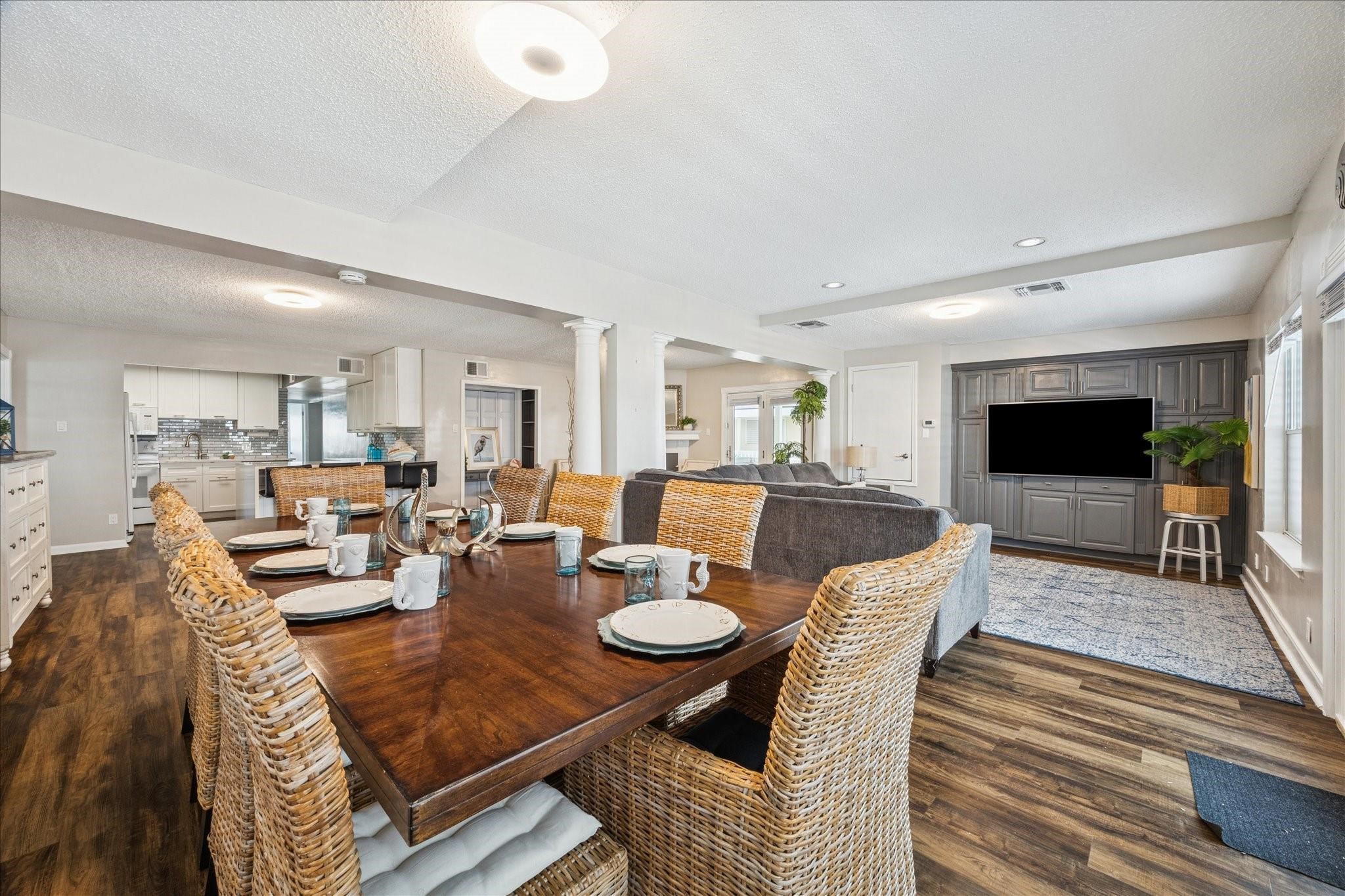 1330 Coral Way Property Photo 8