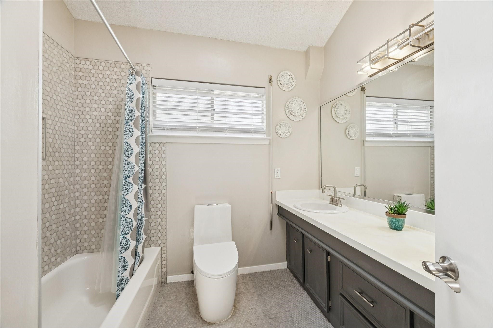 1330 Coral Way Property Photo 25