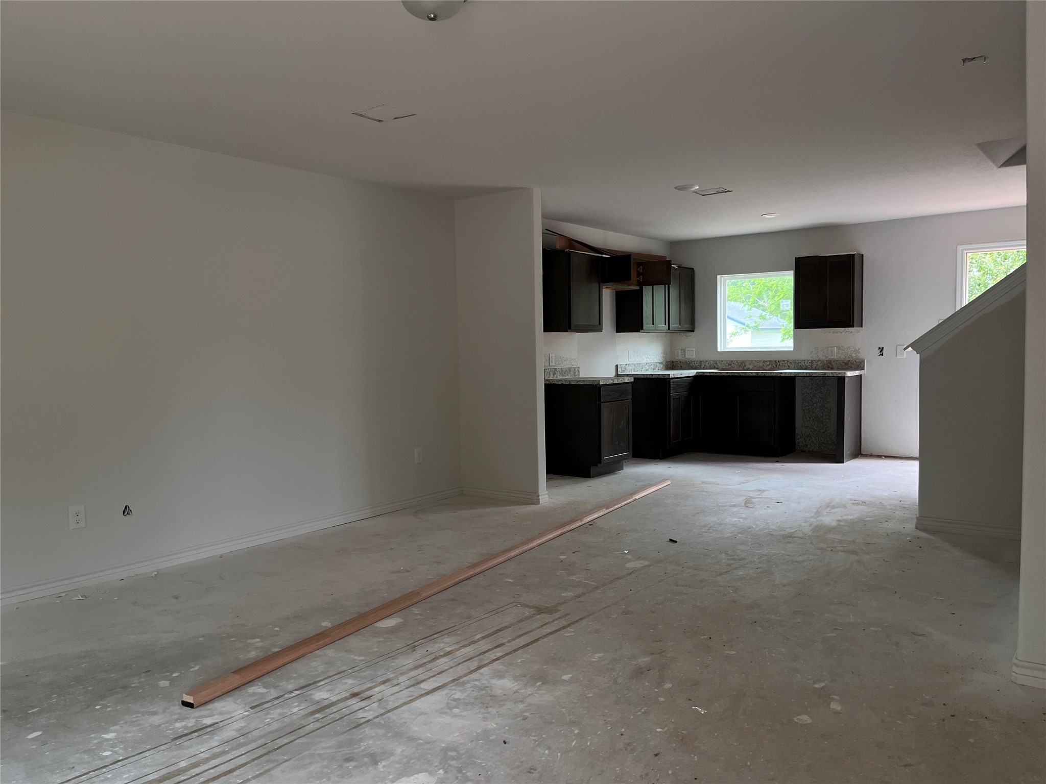 306 N Orange Street Property Photo 8