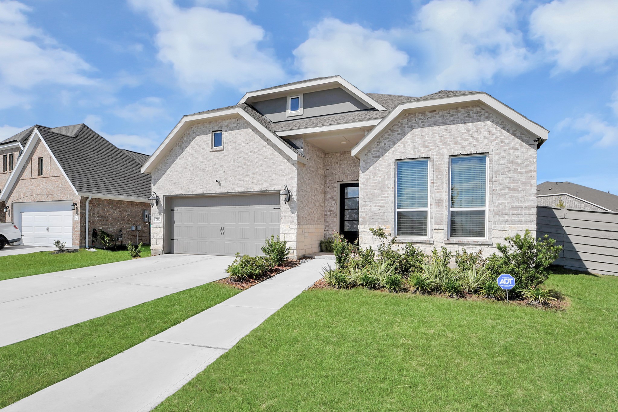 2443 Honeyberry Shrub Drive Property Photo 6