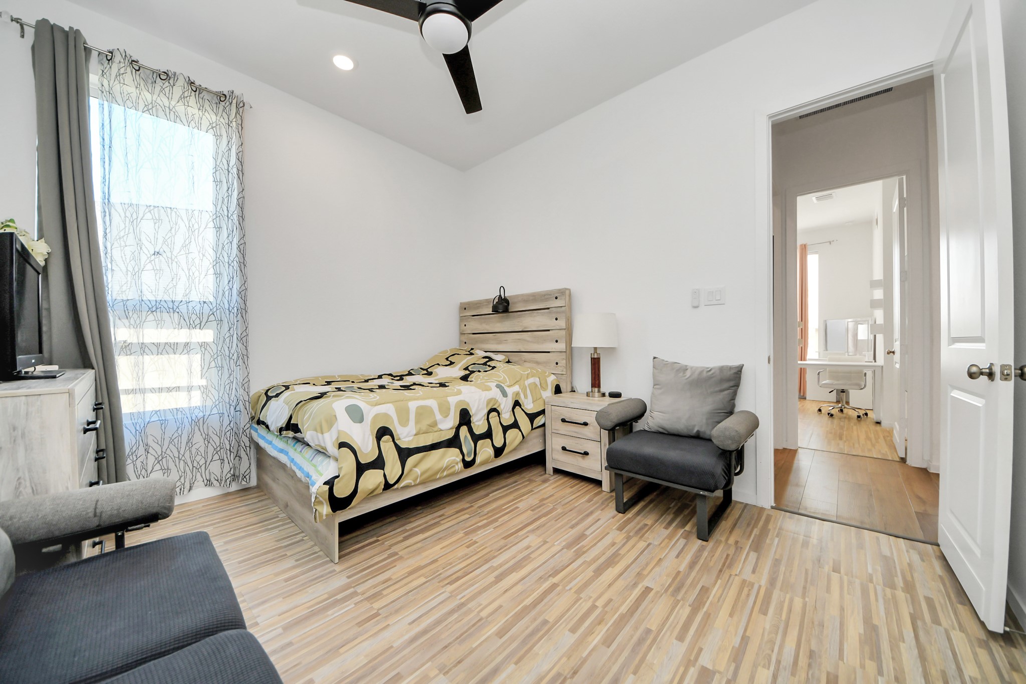 2443 Honeyberry Shrub Drive Property Photo 11