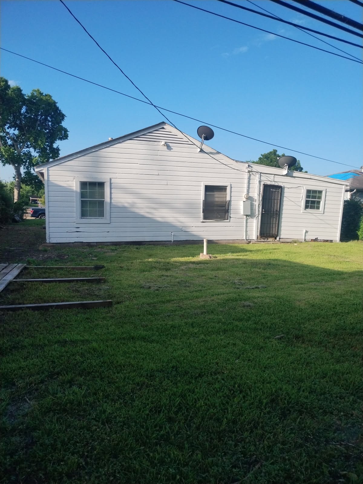 4423 Holloway Drive Property Photo 23