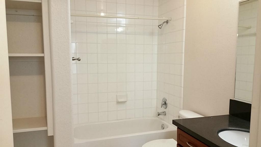 6655 W Sam Houston Parkway 2a Property Photo 9