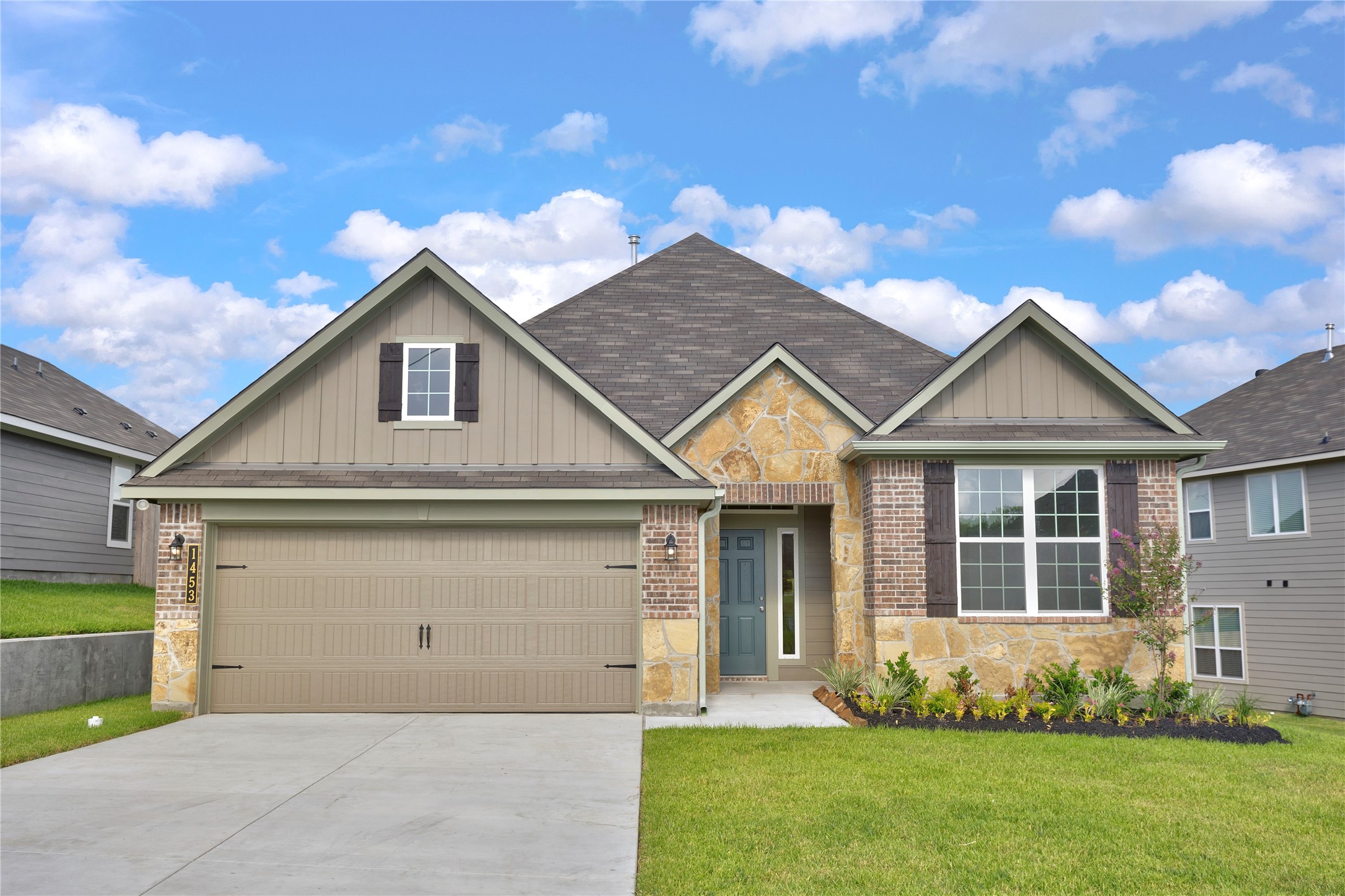 1453 Lake Ridge Drive Property Photo