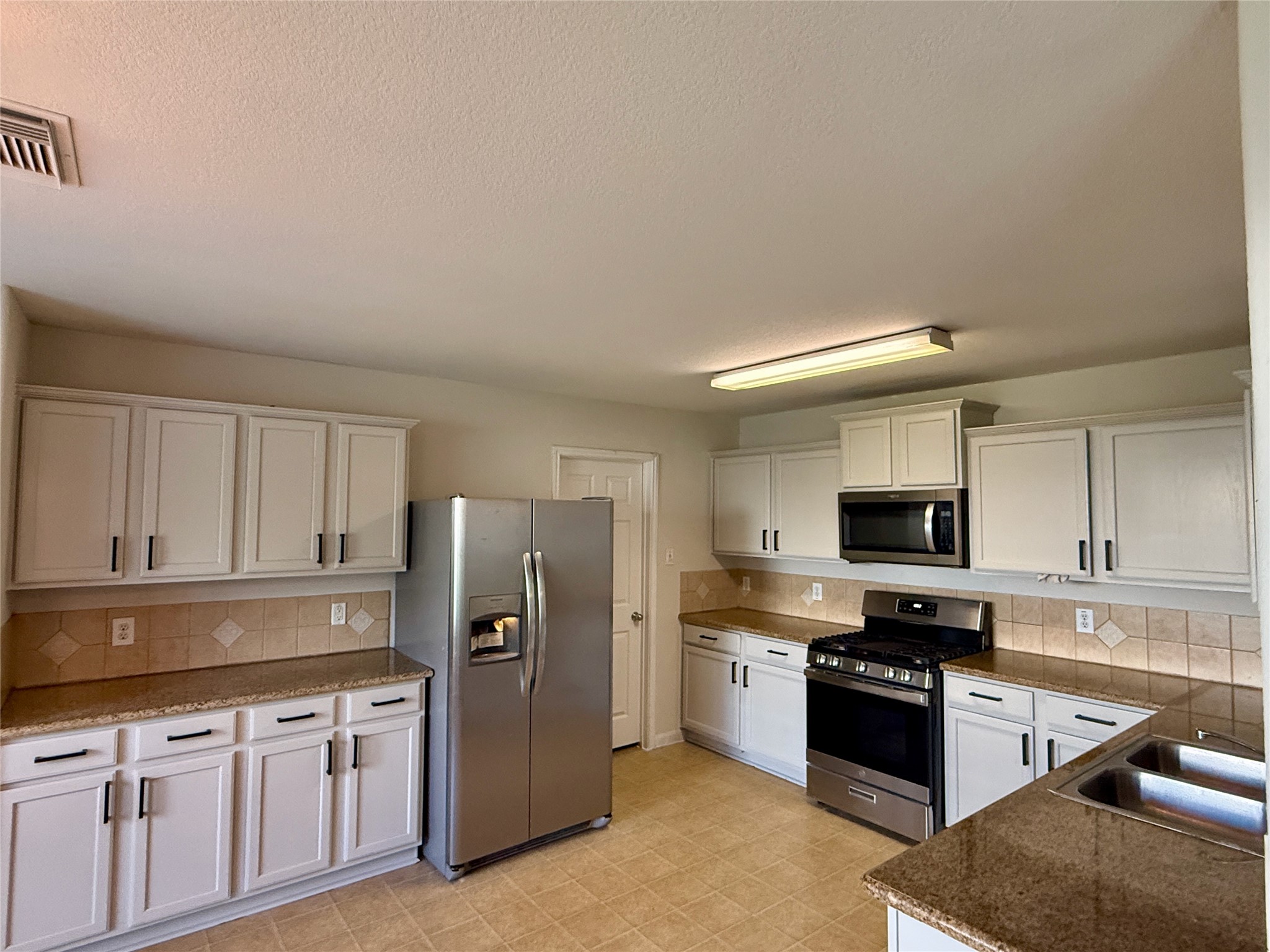 21315 Bella Mountain Drive Property Photo 9