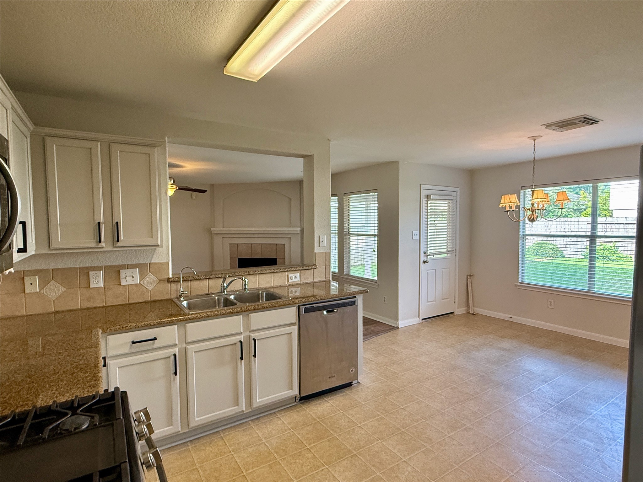 21315 Bella Mountain Drive Property Photo 10