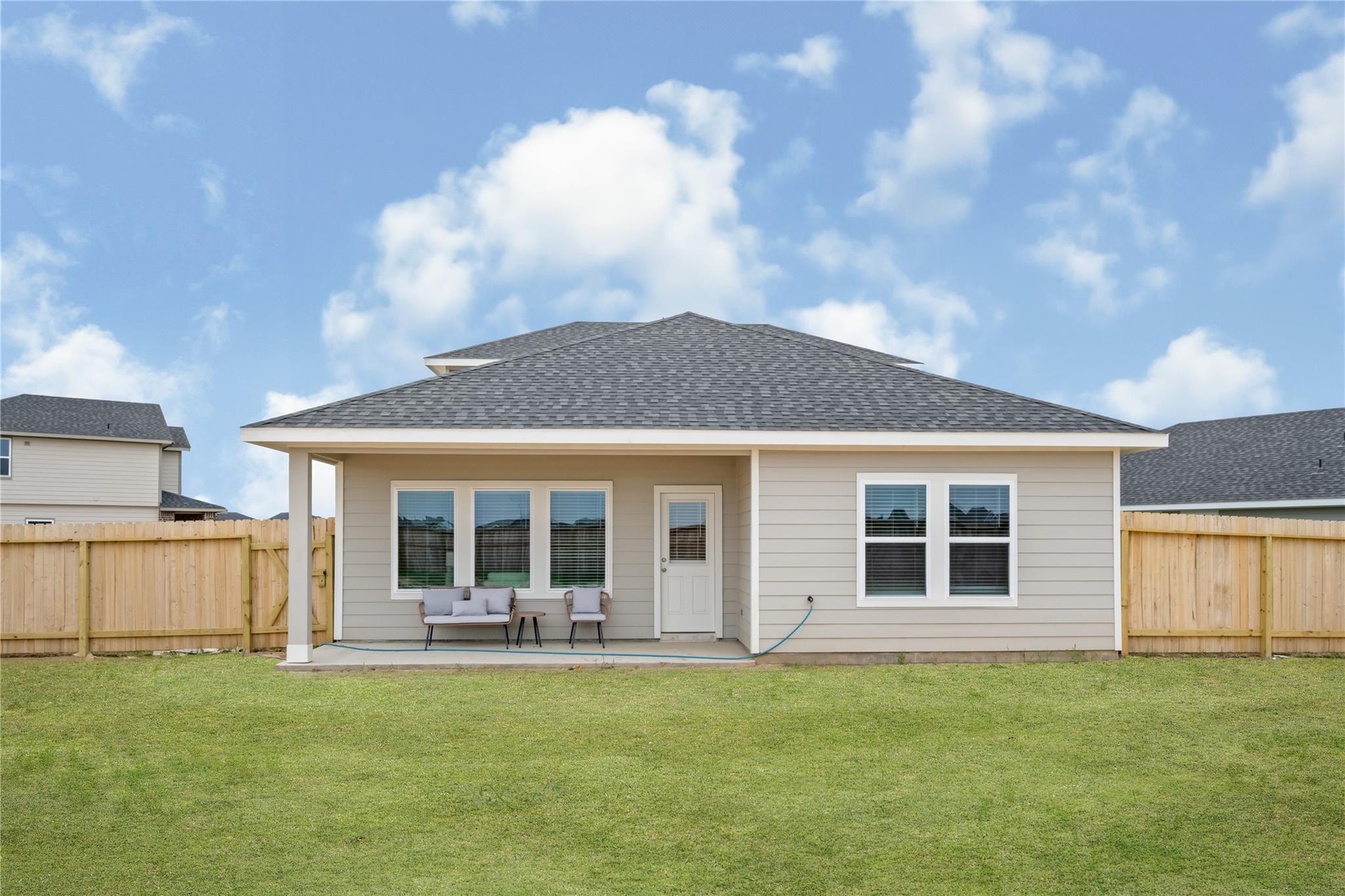 2509 Roseman Court Property Photo 25