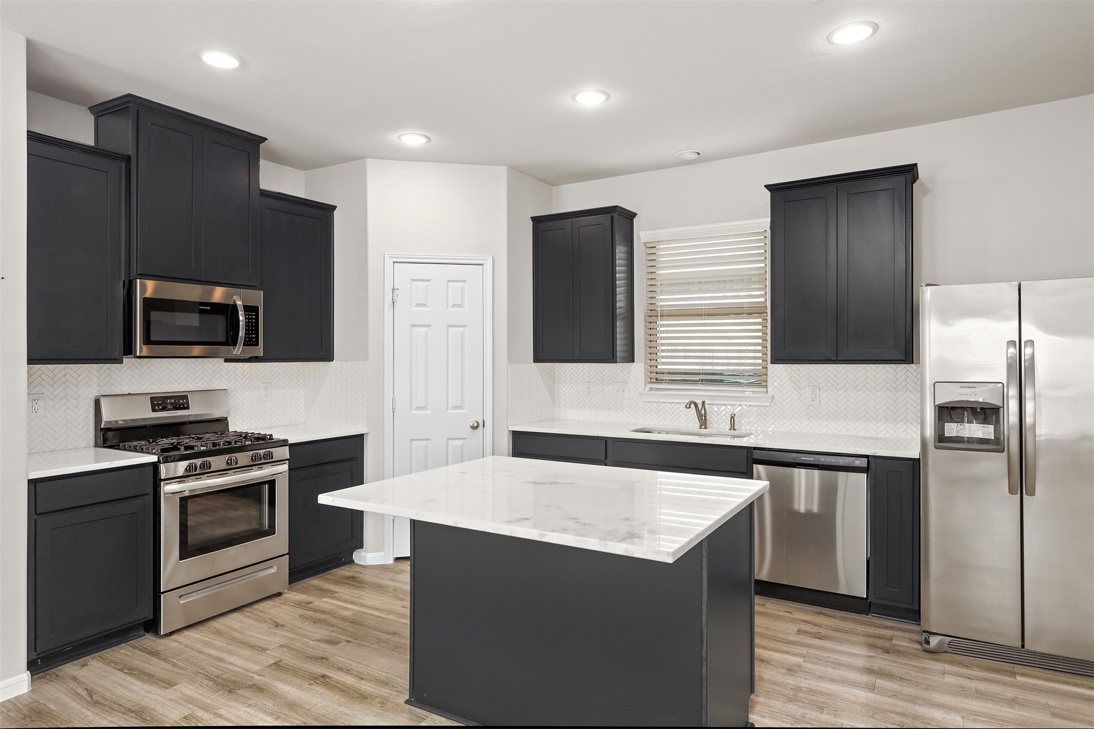 13126 Dancing Reed Drive Property Photo 9